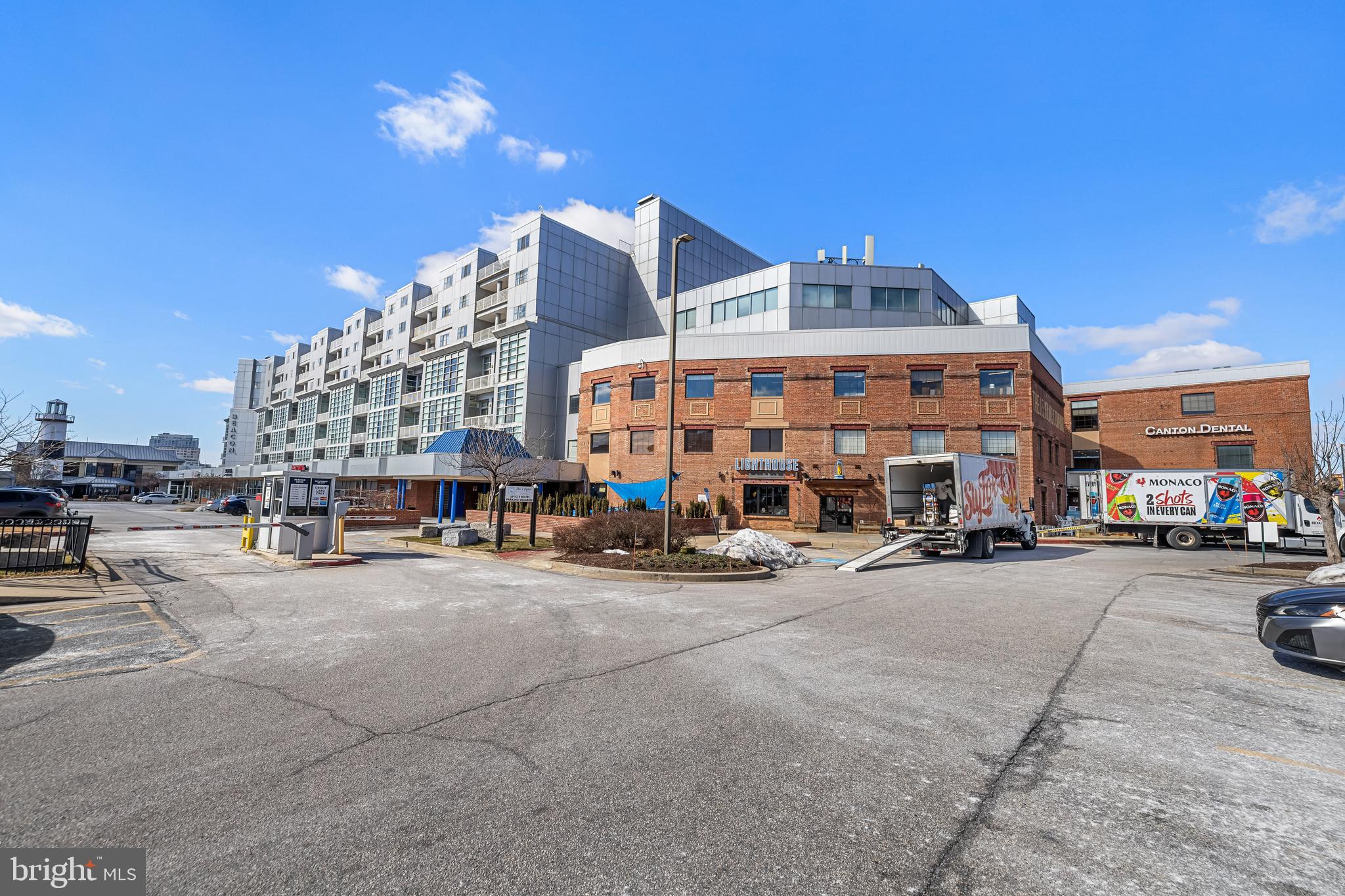 LIGHTHOUSE POINT - Residential