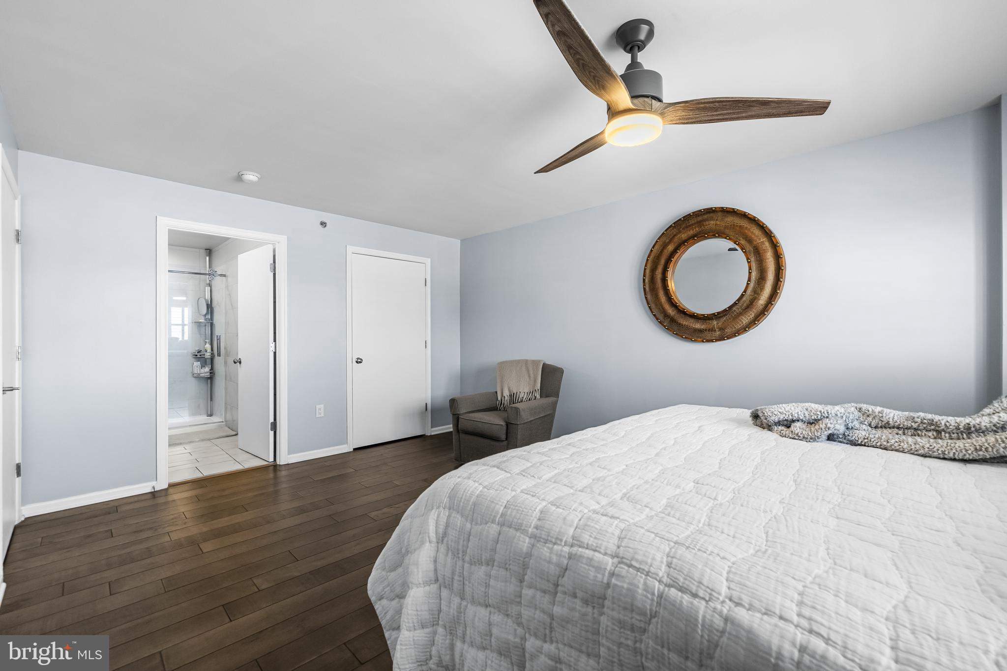 LIGHTHOUSE POINT - Residential