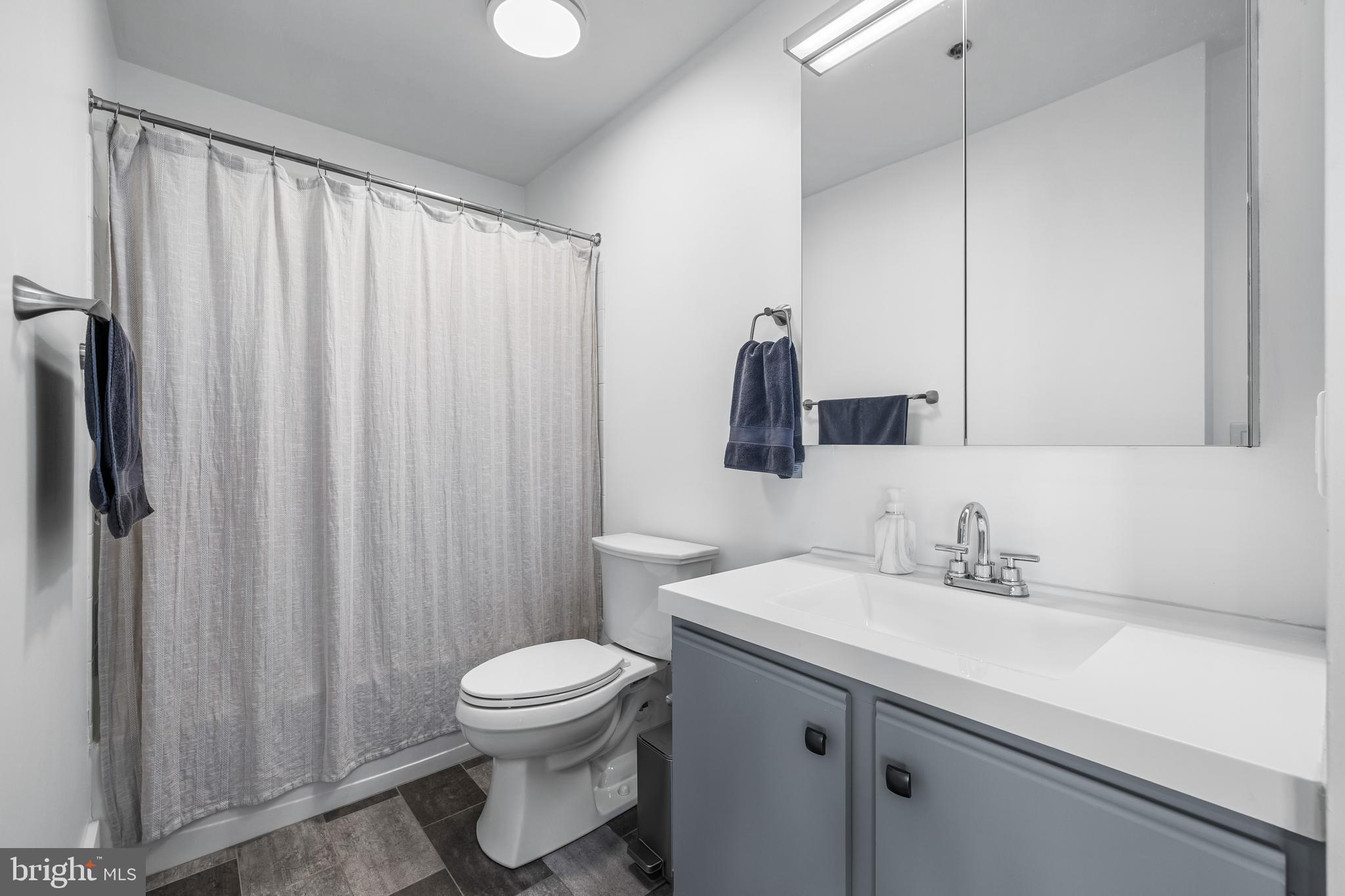 LIGHTHOUSE POINT - Residential