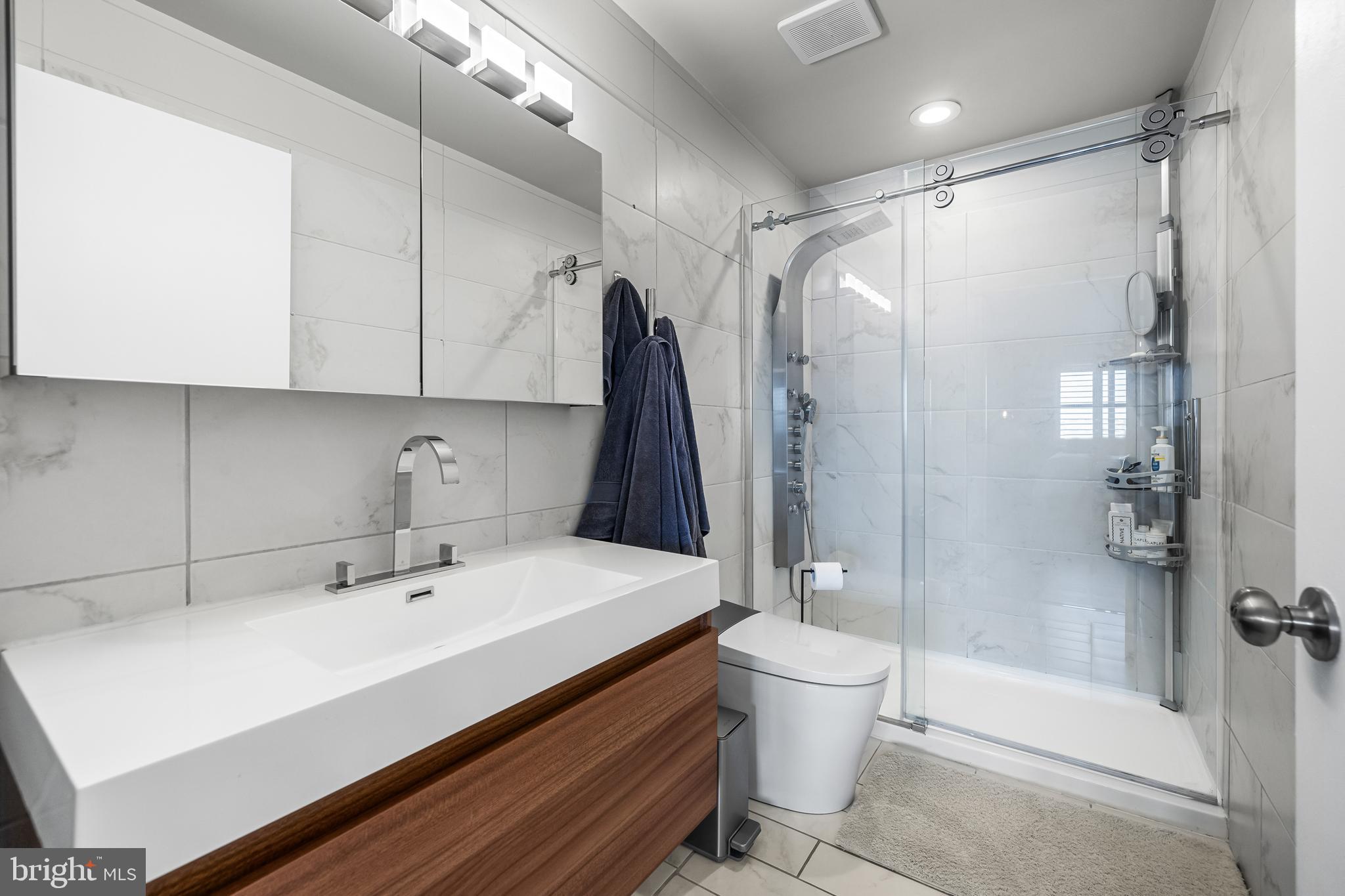 LIGHTHOUSE POINT - Residential