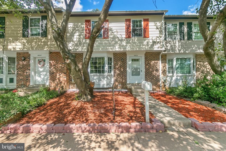 Ready to move in town home,with 3 bed rooms, 2 full and 2 half baths, Approximately 2139 sq ft finished  area. This bright and stylish newly renovated three level town home provides a fantastic floor plan, abundant natural light and great entertainment flow.The main level offers a welcoming foyer, kitchen, dinning and family room with fire place Freshly painted throughout, new flooring on the main level and lower level and new carpet. Renovated kitchen with new cabinets, granite counter tops, new stainless steel appliances and bay window. Fenced back yard with patio and back to trees and open space. HOA fee includes snow  and trash removal   community pool and tennis courts. Home conveniently located for main roads, shopping centers .