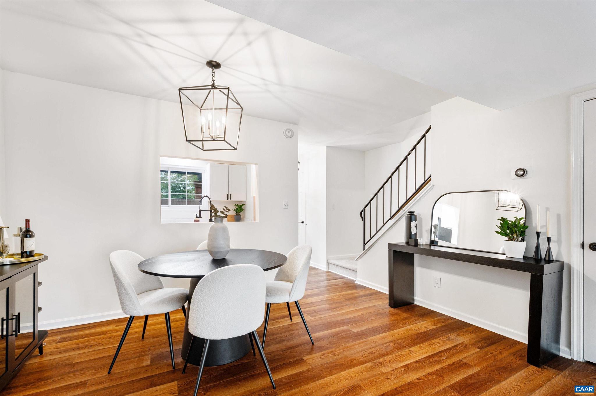 GARDEN COURT - Residential