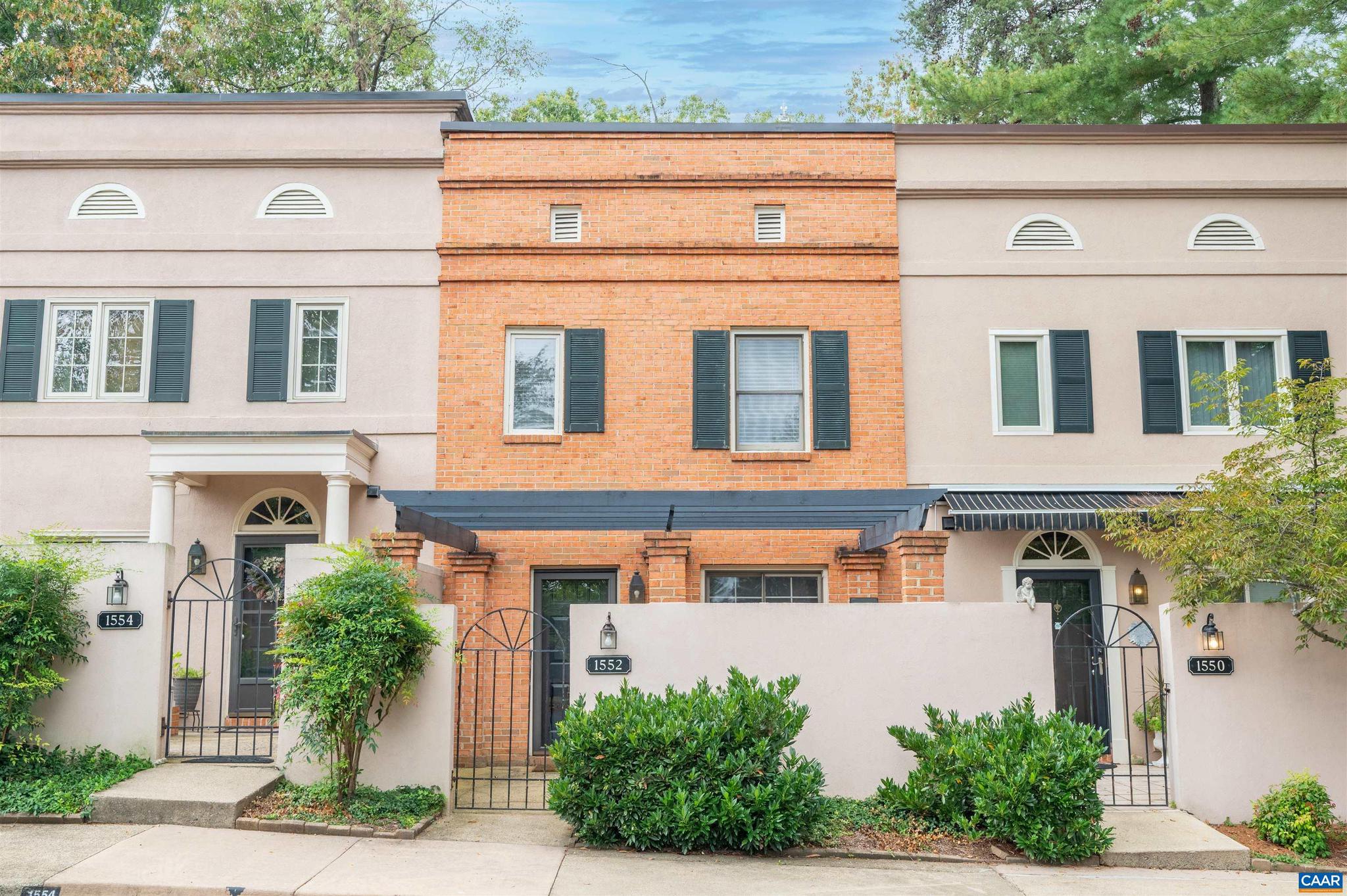 GARDEN COURT - Residential