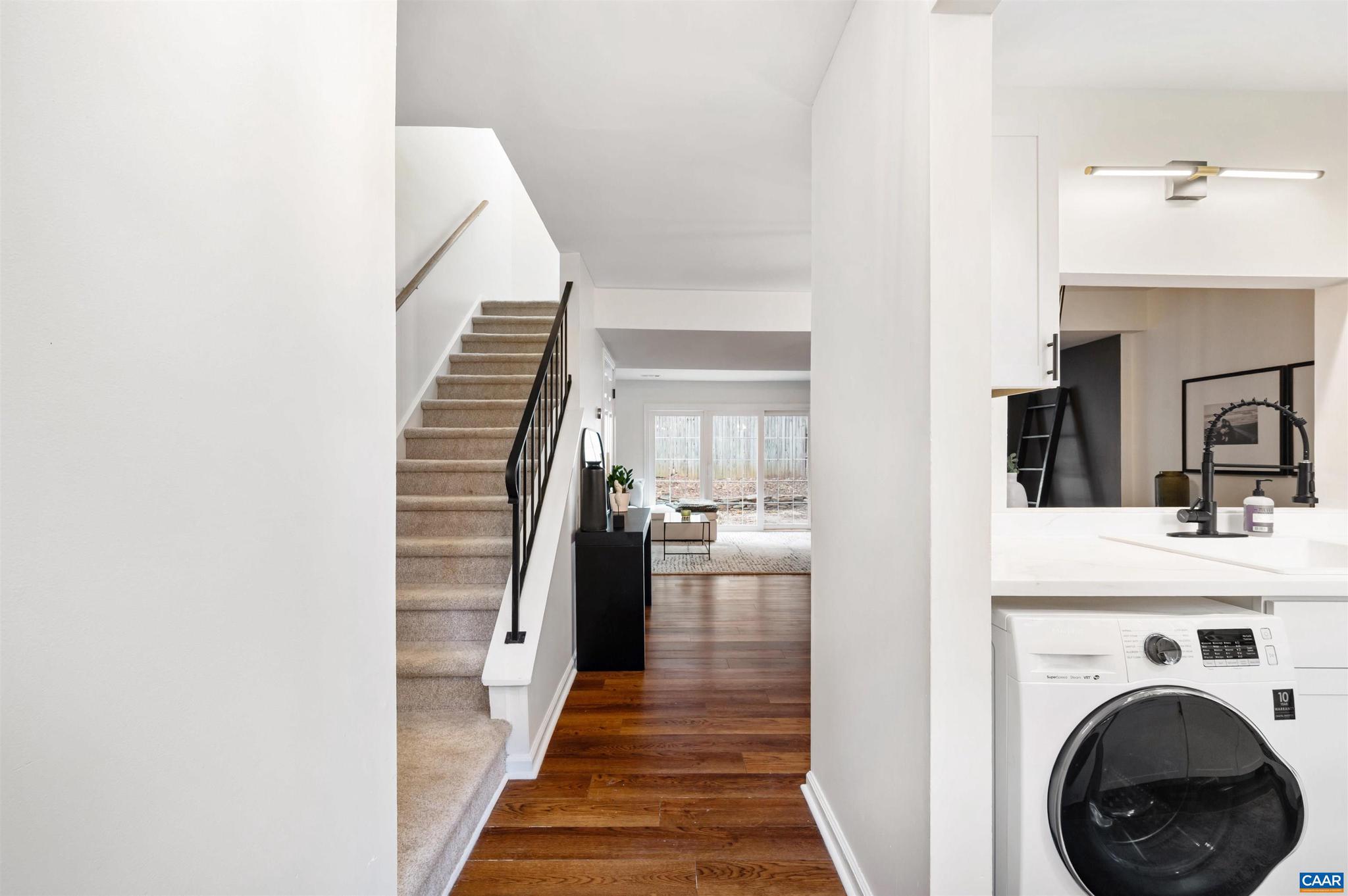 GARDEN COURT - Residential