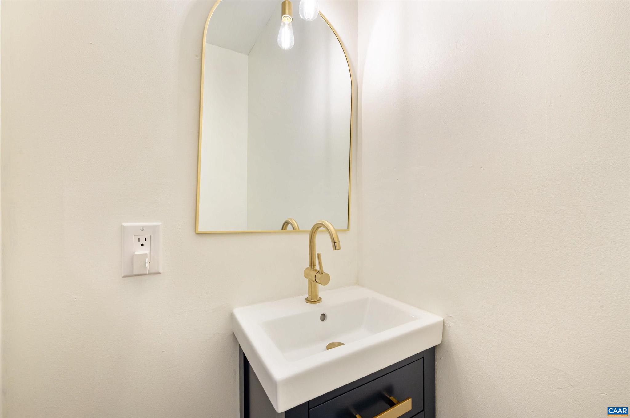 GARDEN COURT - Residential