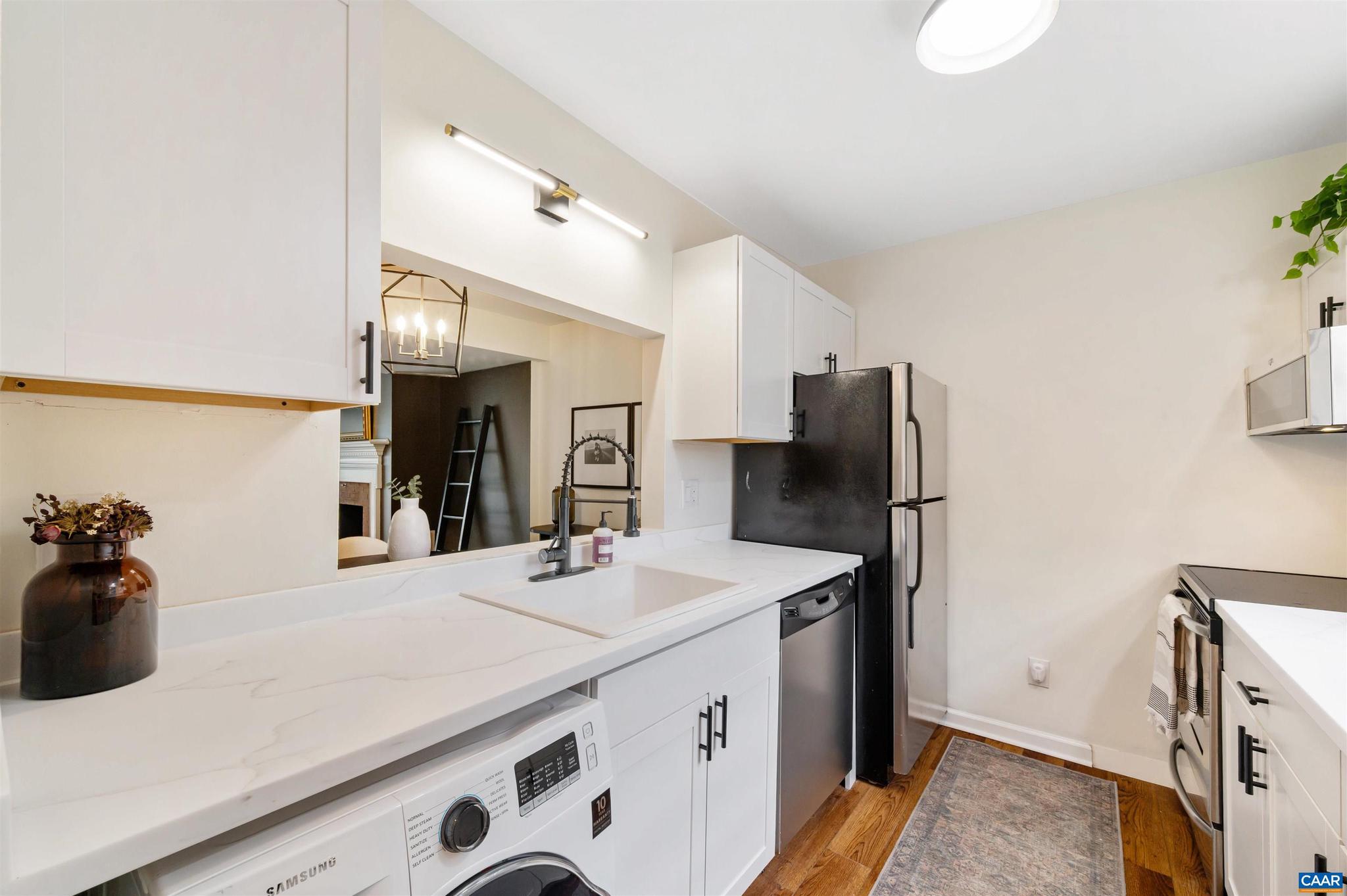 GARDEN COURT - Residential