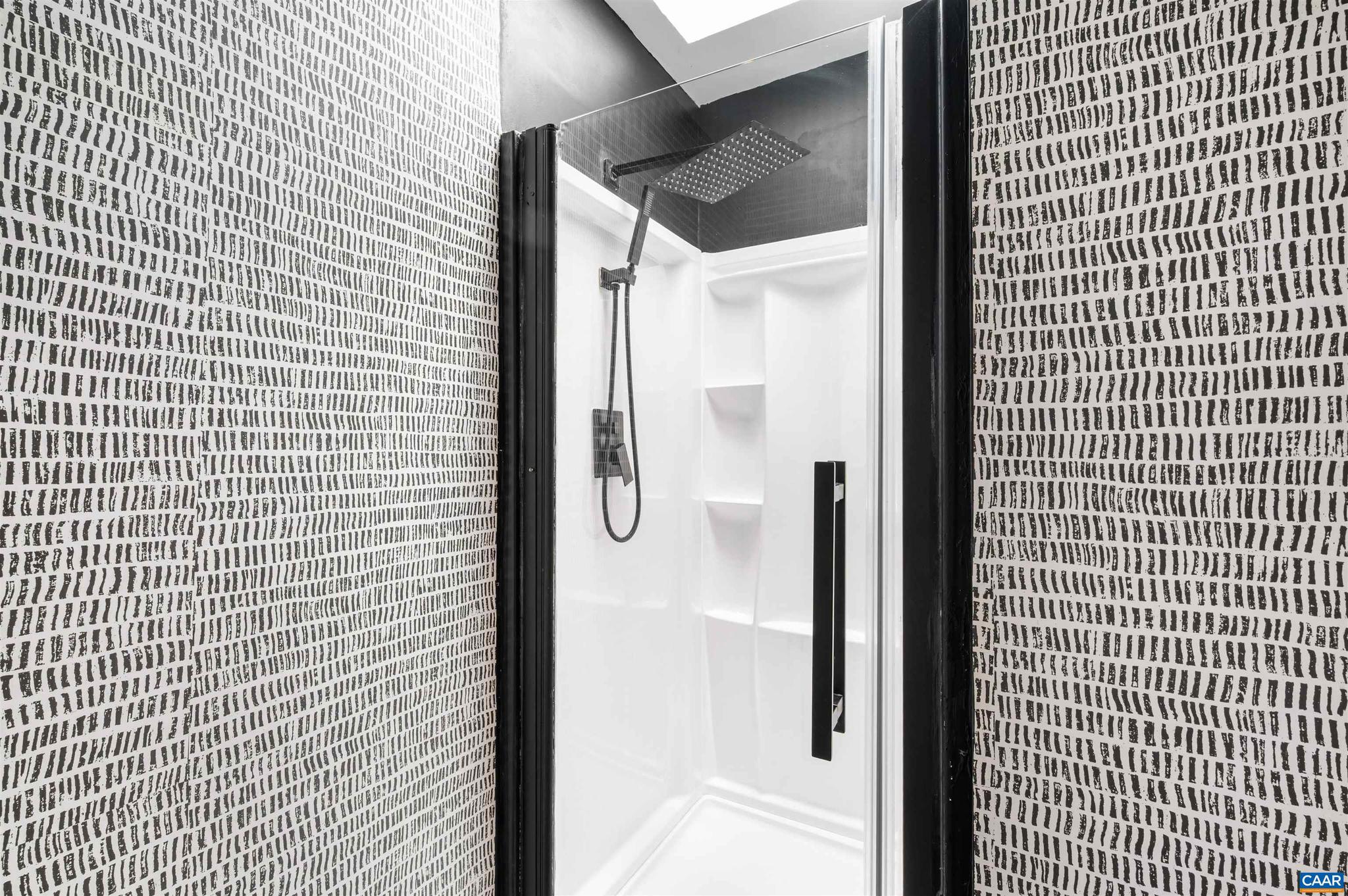 GARDEN COURT - Residential