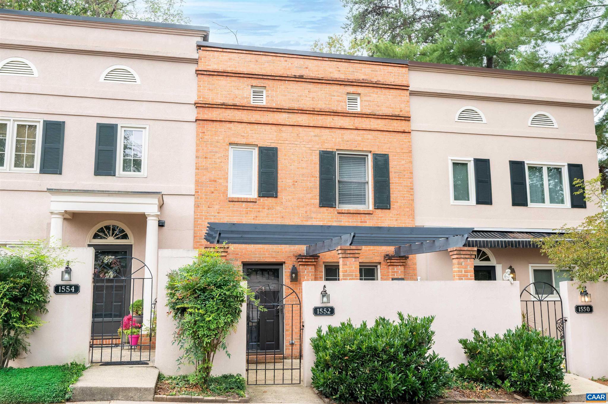 GARDEN COURT - Residential