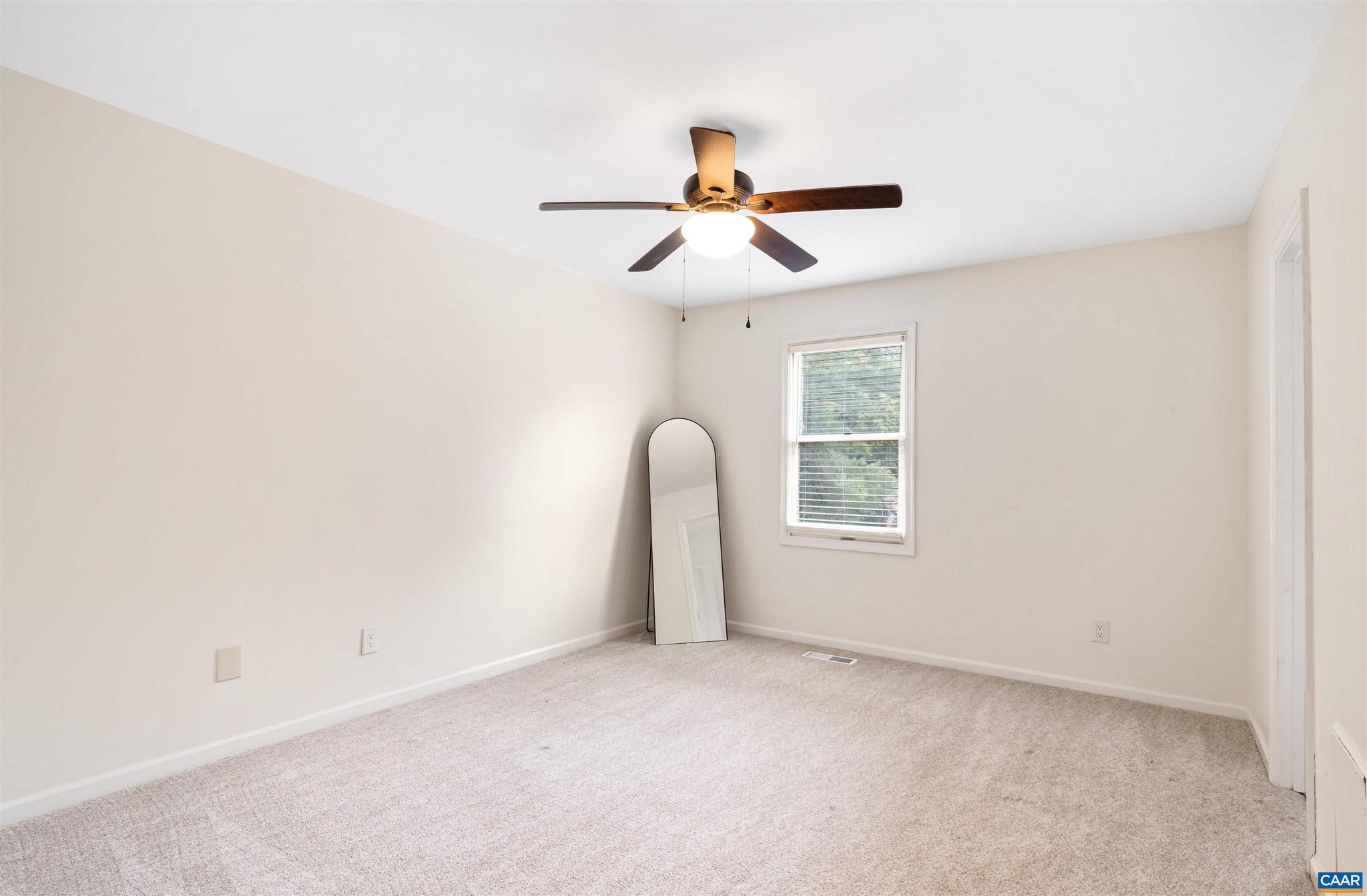 GARDEN COURT - Residential