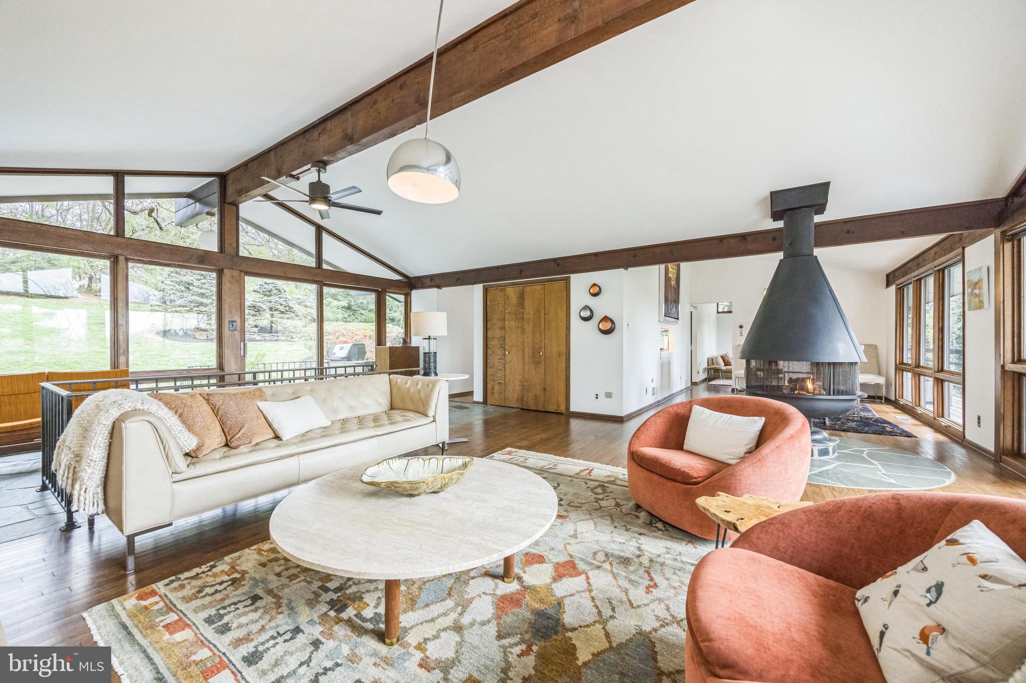 37 LOCHWOOD LANE