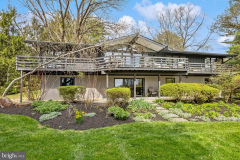 37 LOCHWOOD LANE WEST CHESTER PA 19380