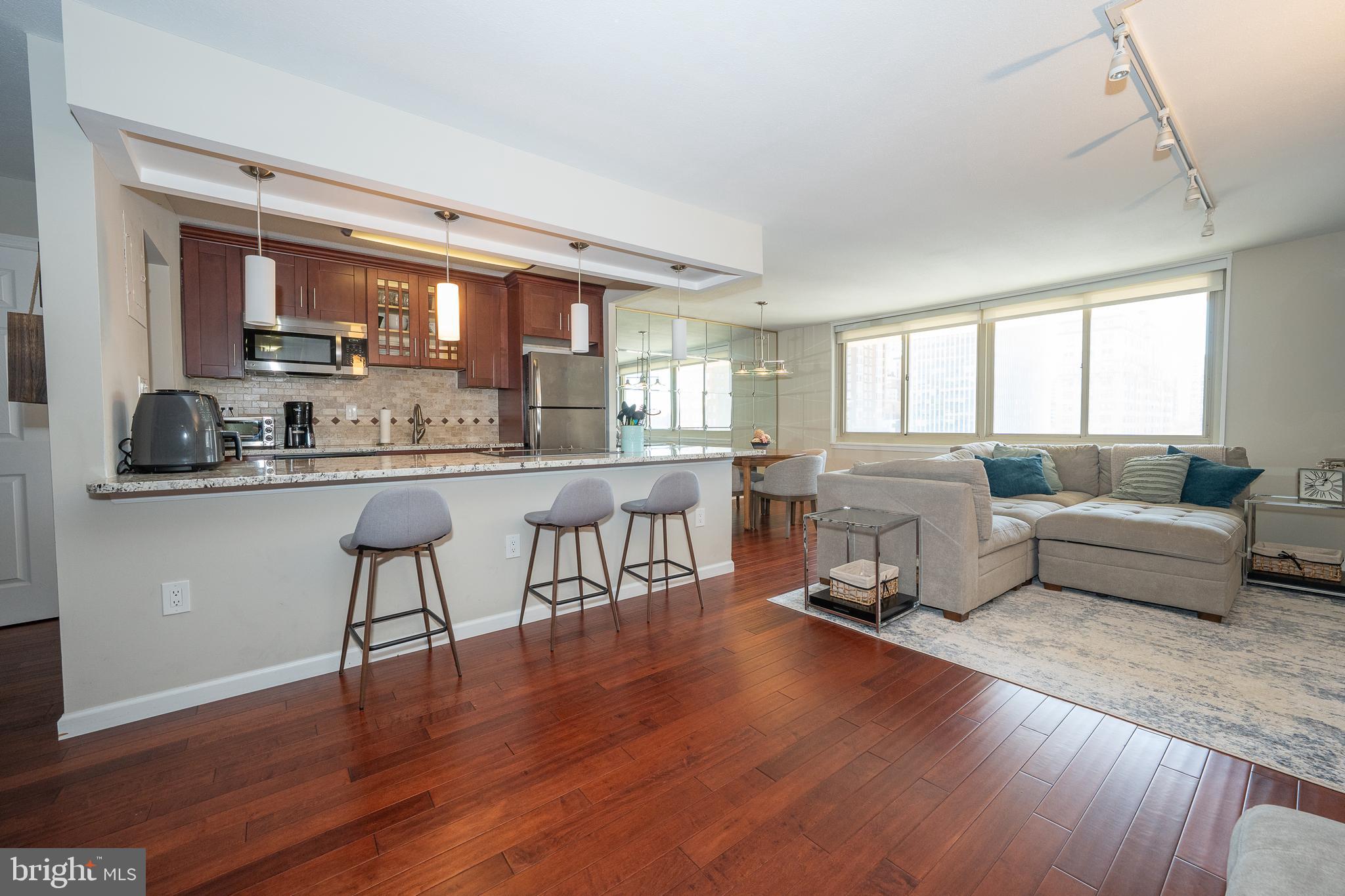 RITTENHOUSE SQUARE - Residential