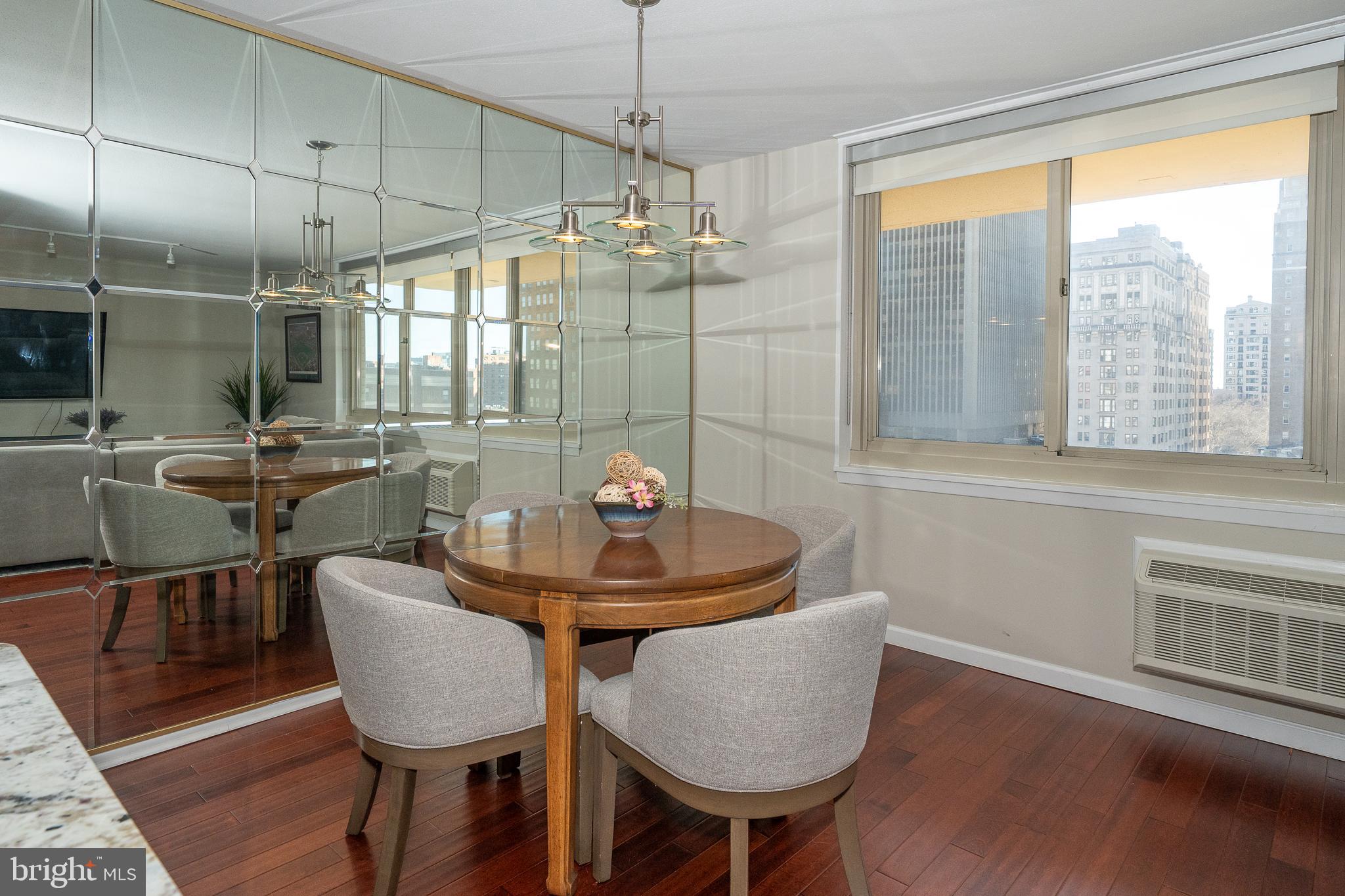 RITTENHOUSE SQUARE - Residential