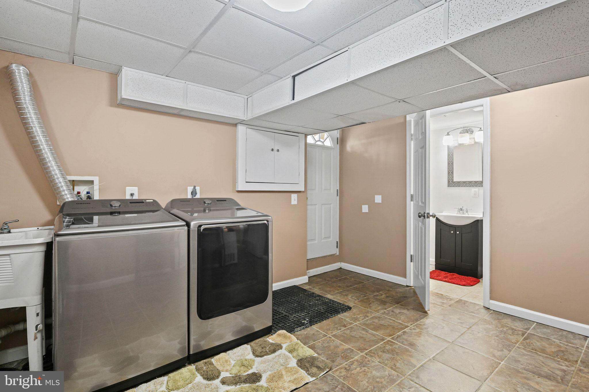 RAMBLEWOOD - Residential