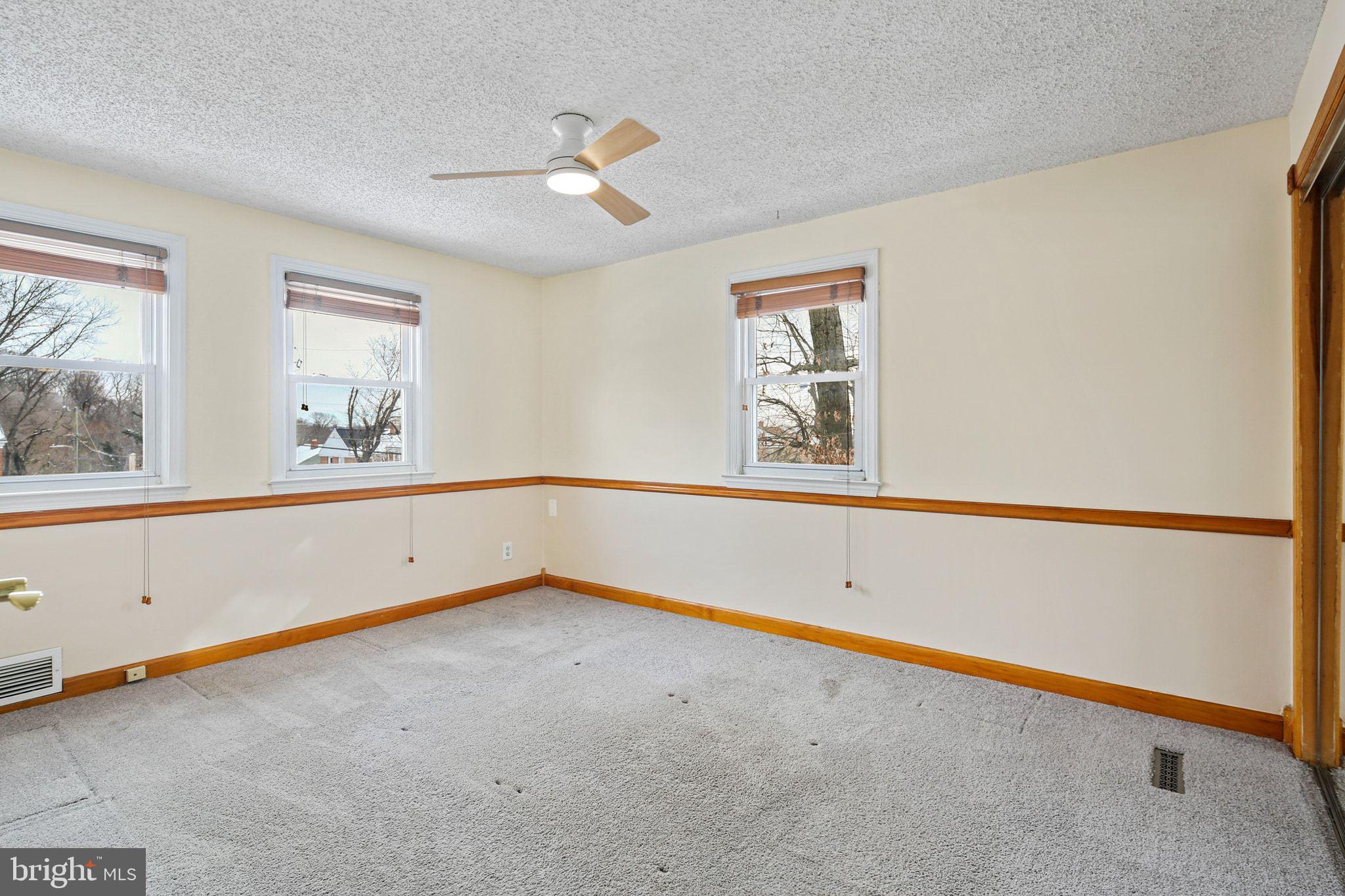 RAMBLEWOOD - Residential