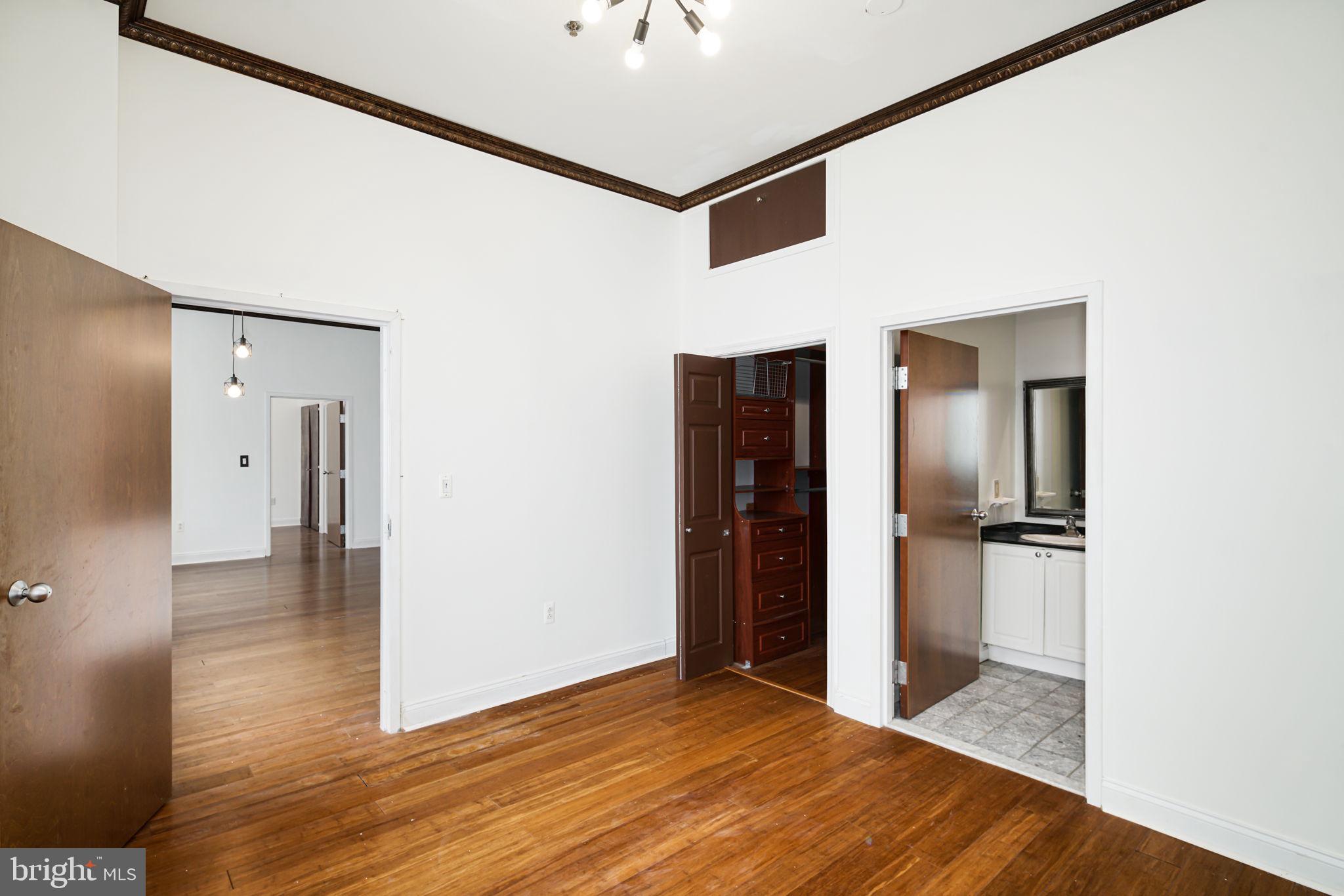 CENTER CITY - Residential Lease