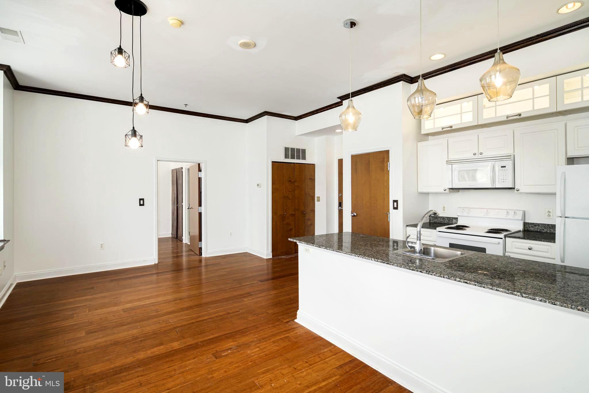CENTER CITY - Residential Lease