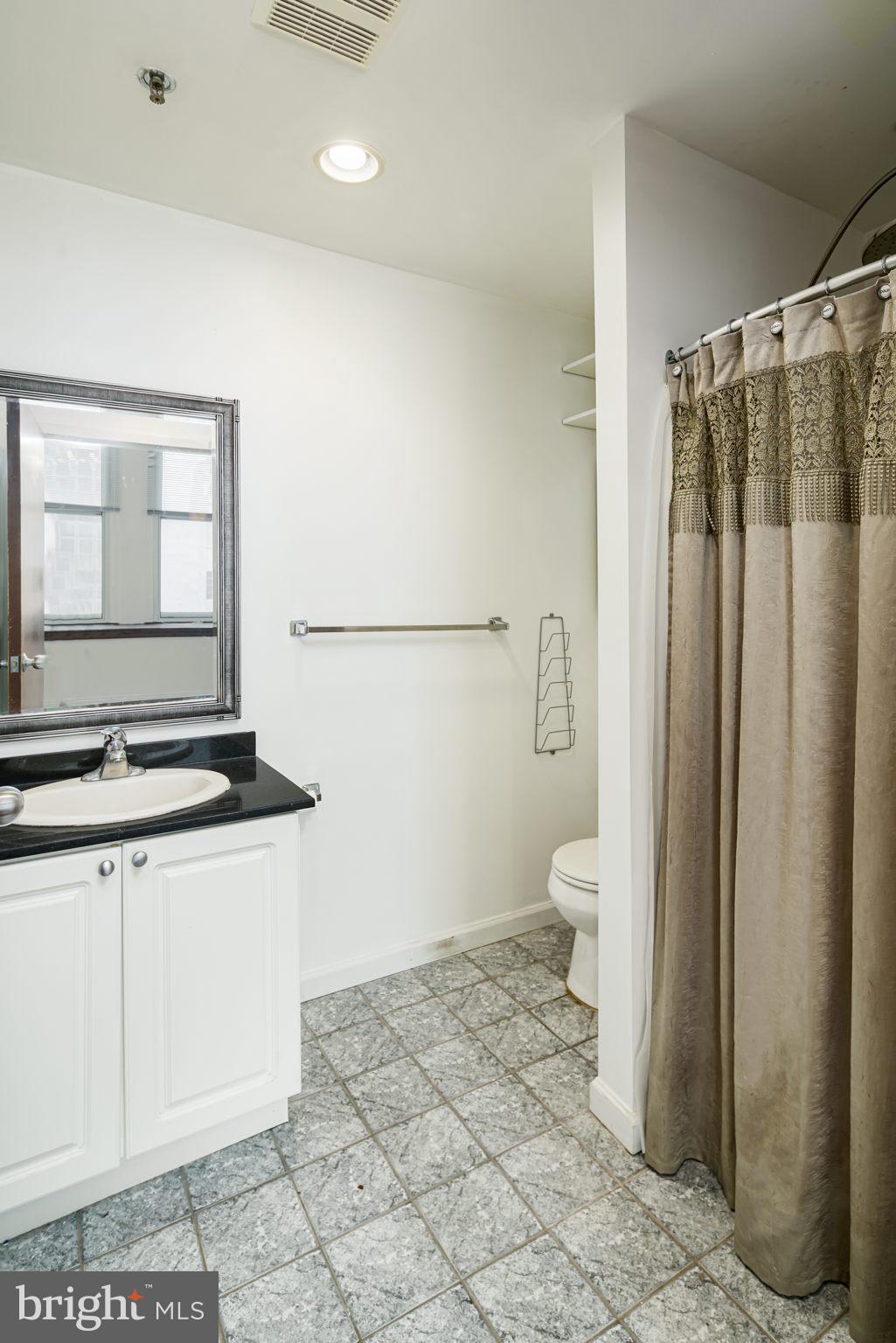 CENTER CITY - Residential Lease