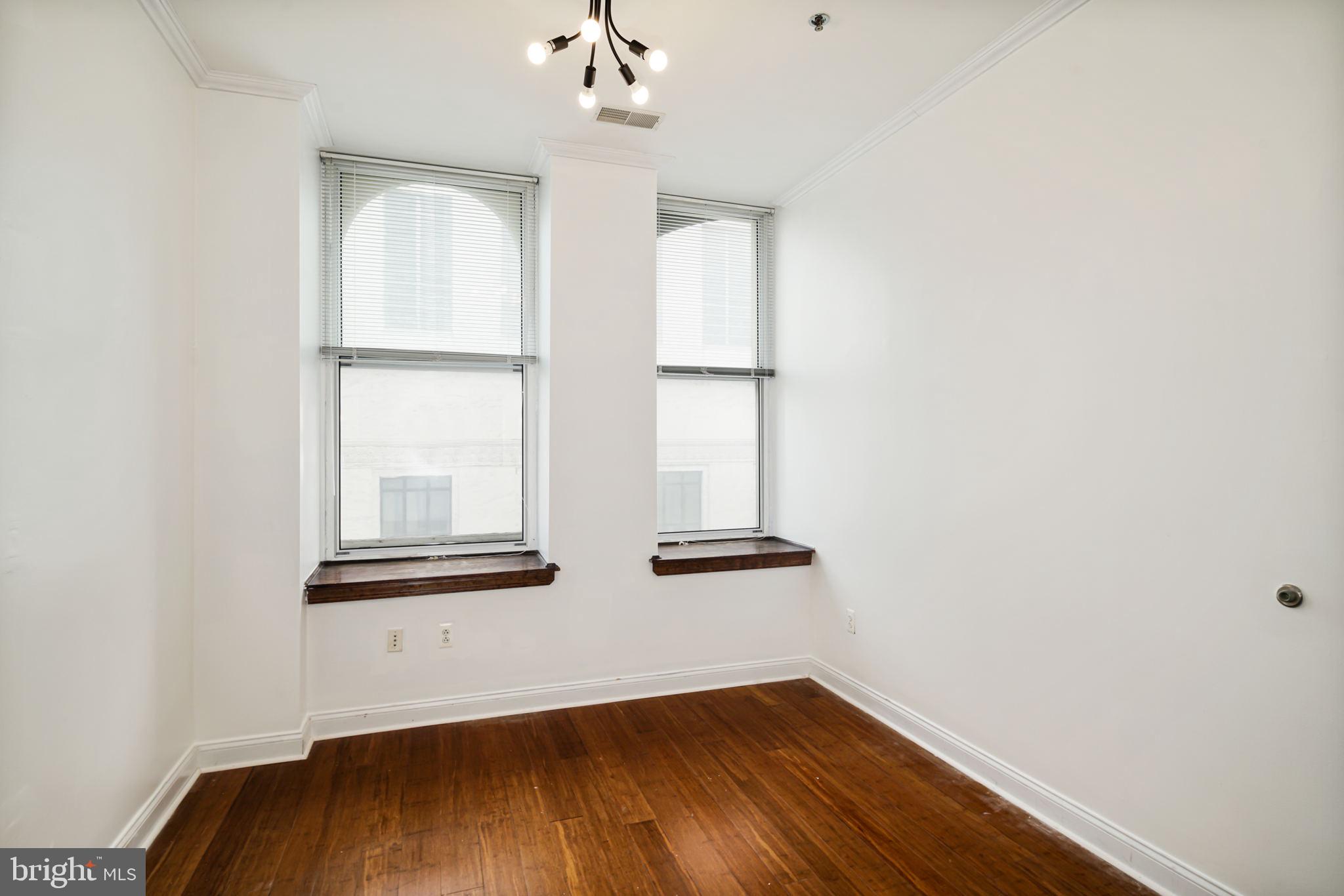 CENTER CITY - Residential Lease