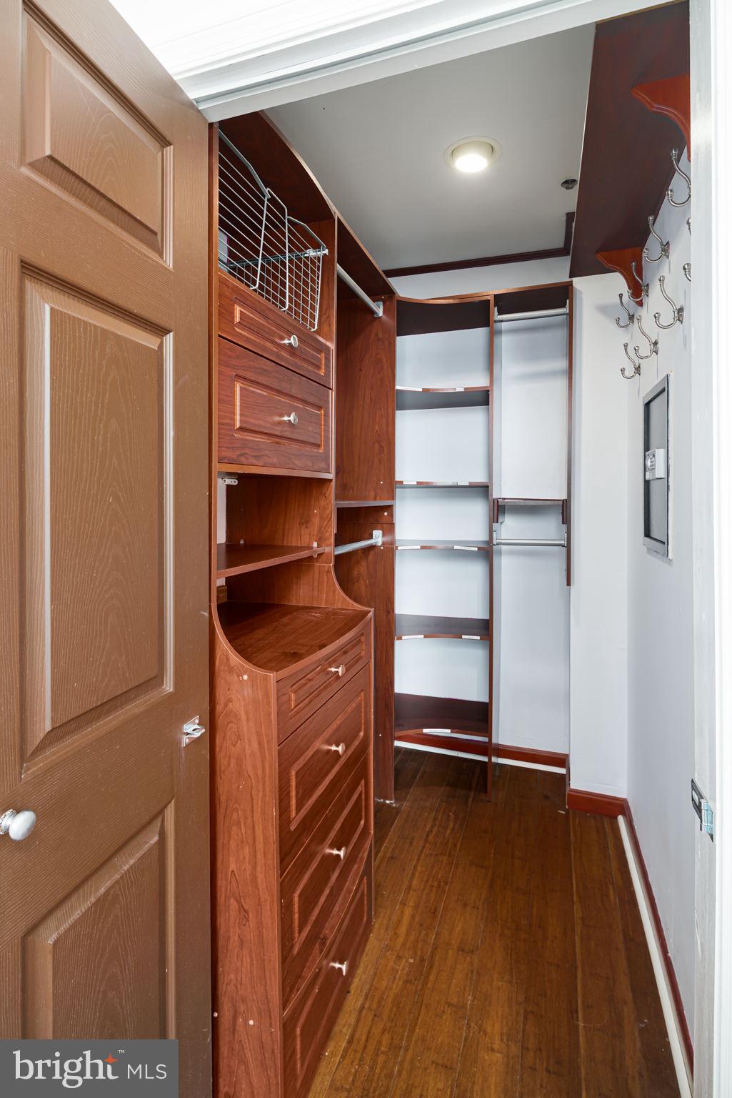 CENTER CITY - Residential Lease