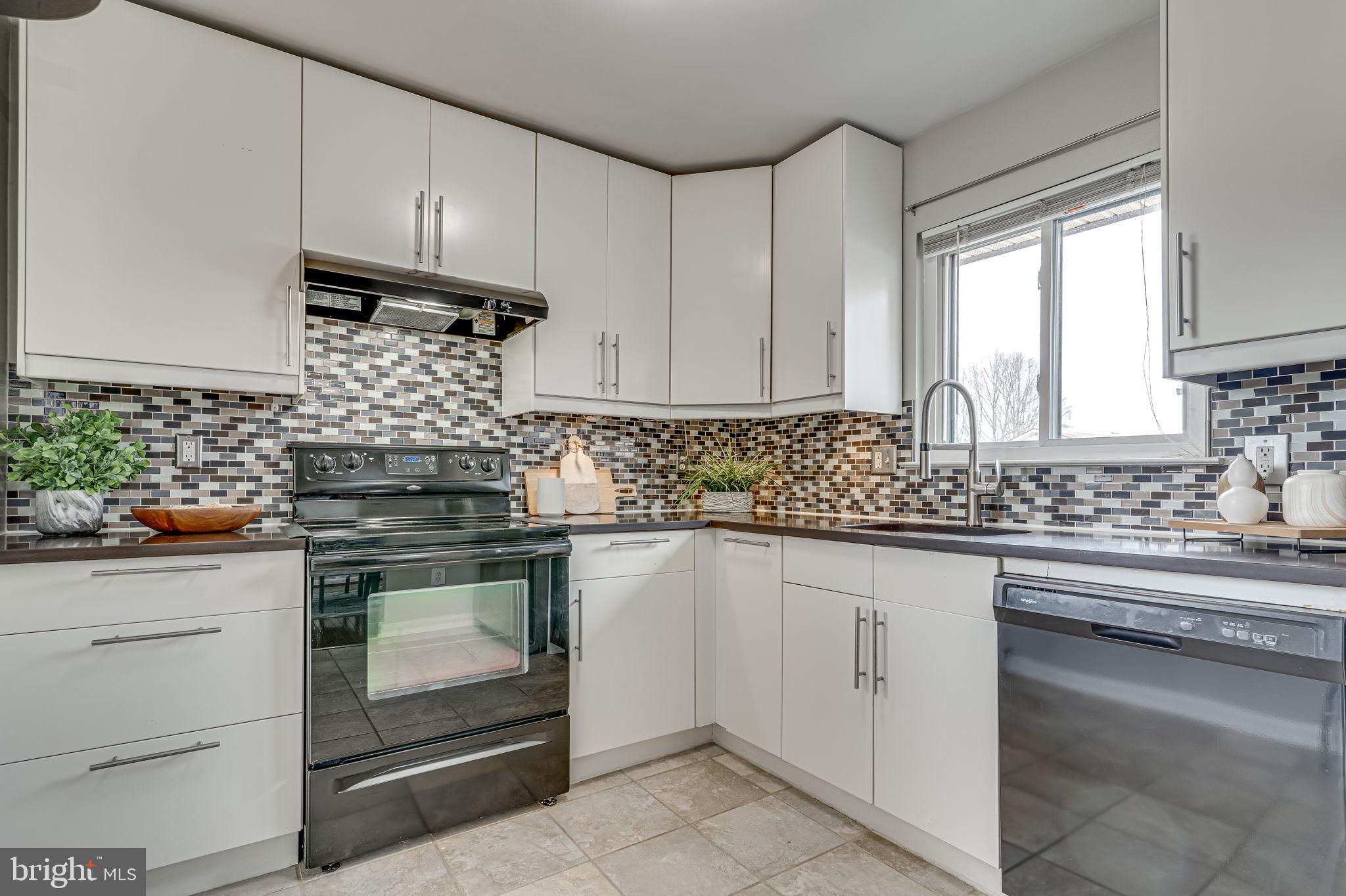 PINEWOOD LAWNS - Residential