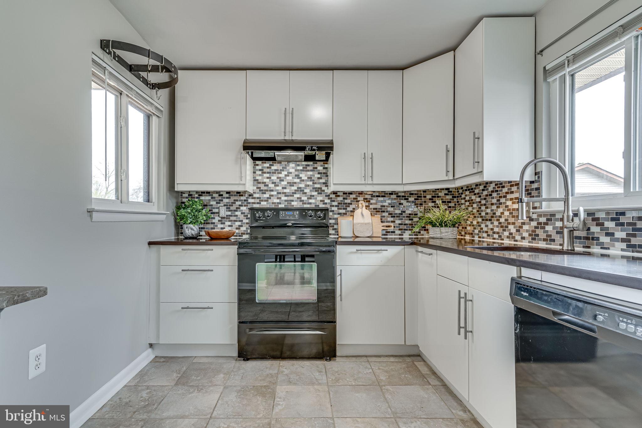 PINEWOOD LAWNS - Residential