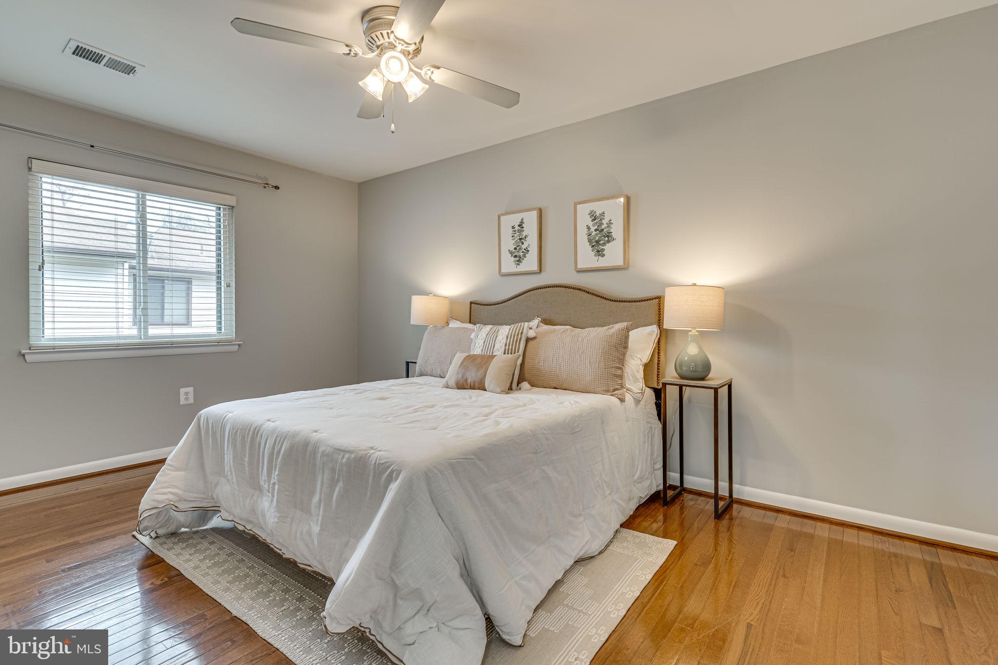 PINEWOOD LAWNS - Residential