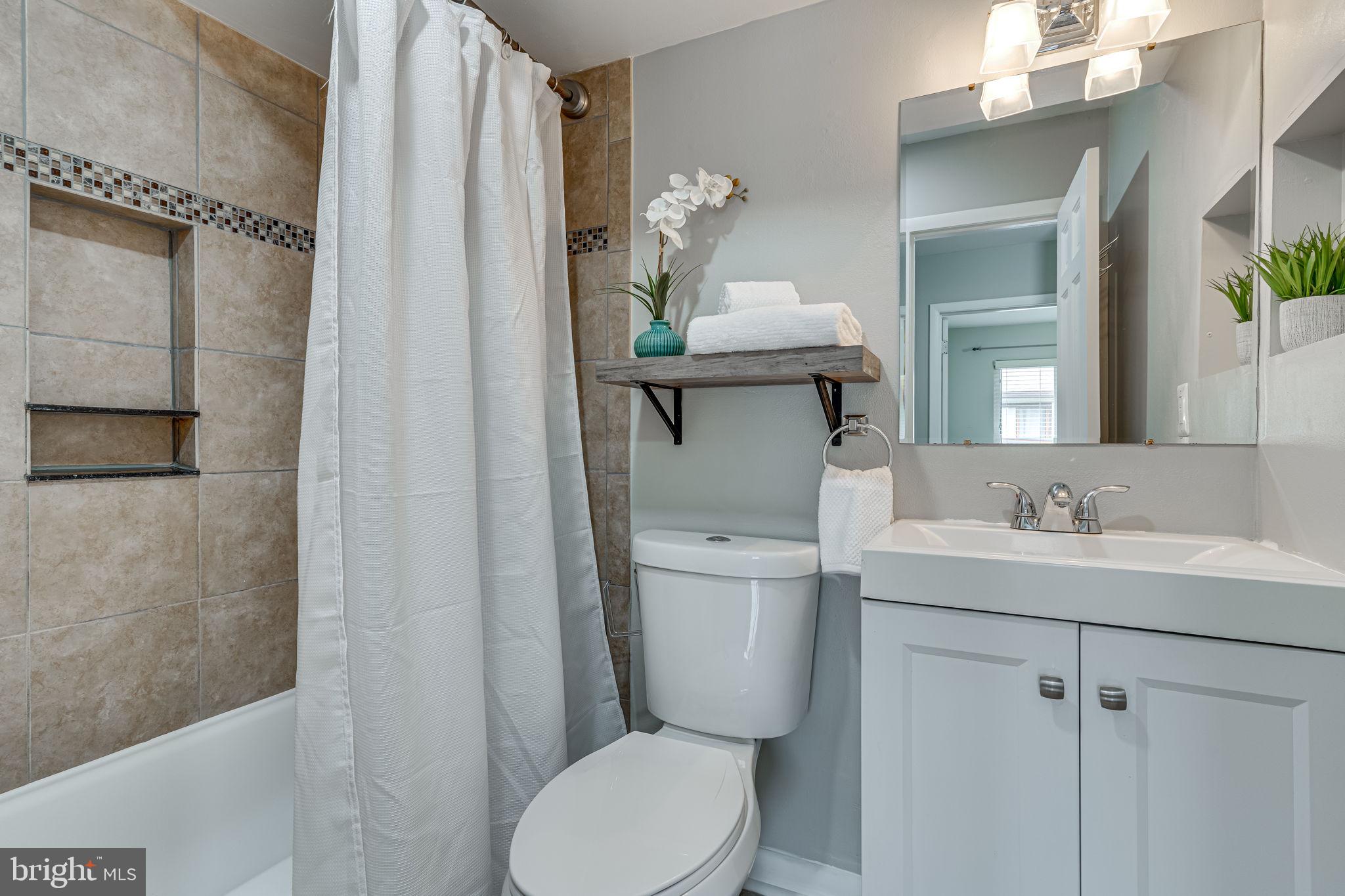 PINEWOOD LAWNS - Residential