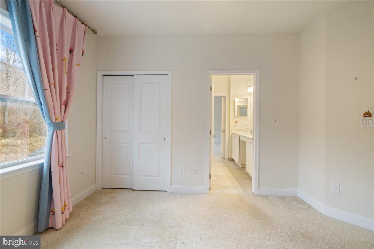 WOODLANDS AT WARWICK - Residential