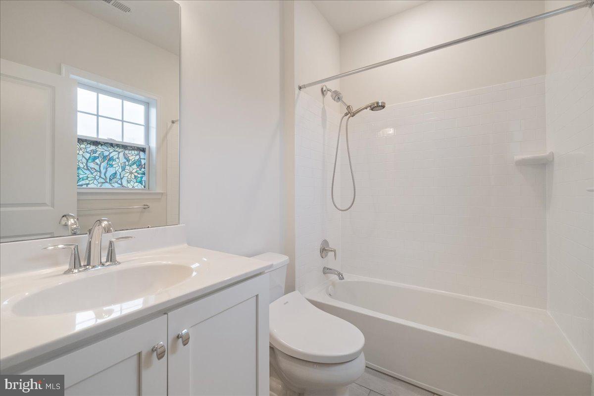 WOODLANDS AT WARWICK - Residential