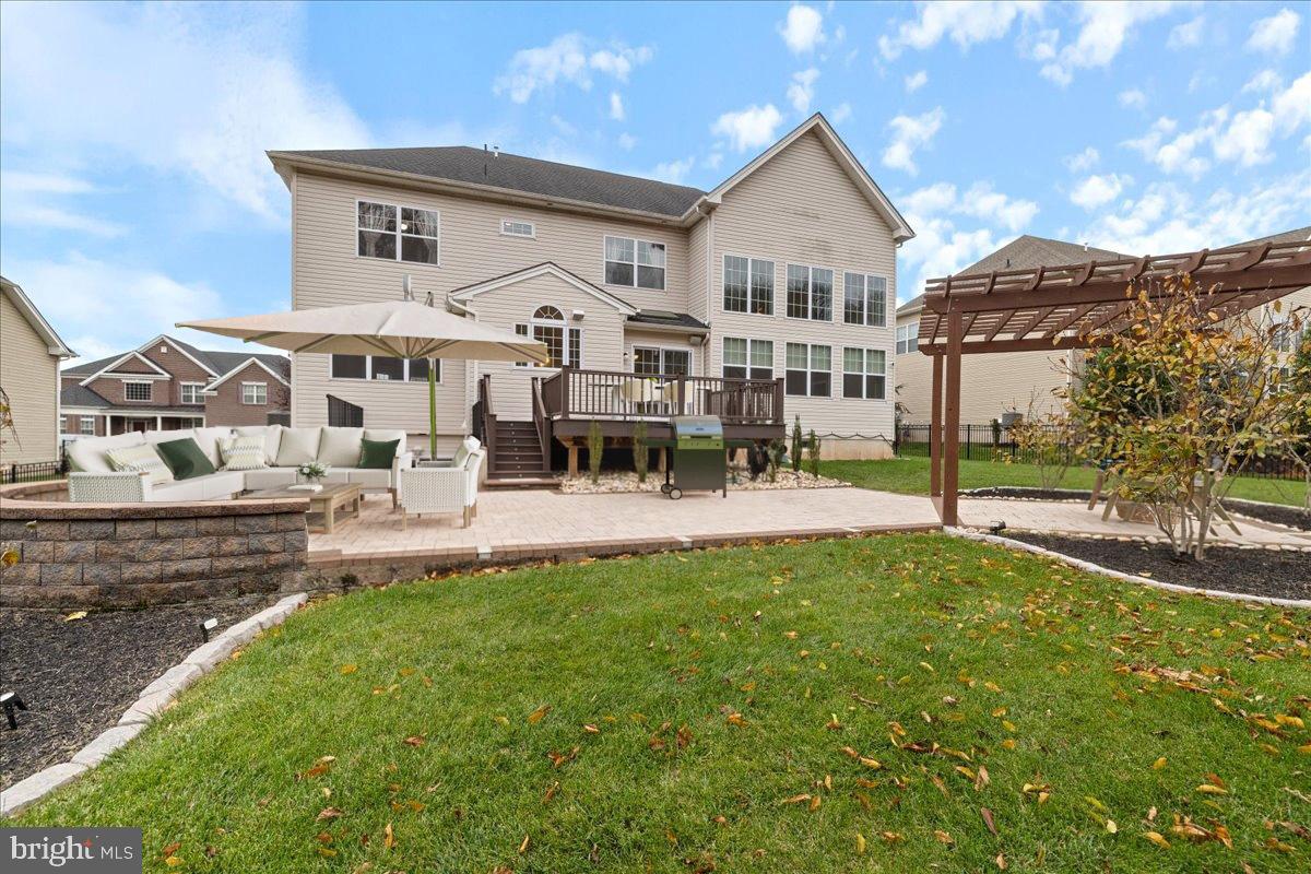 WOODLANDS AT WARWICK - Residential