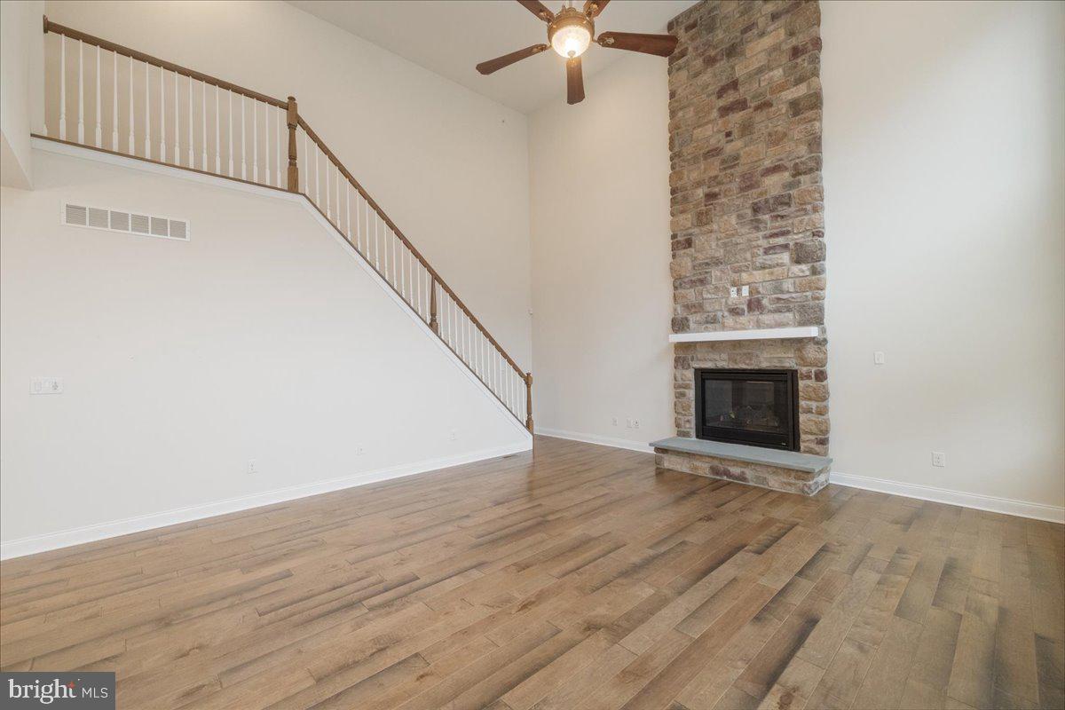 WOODLANDS AT WARWICK - Residential