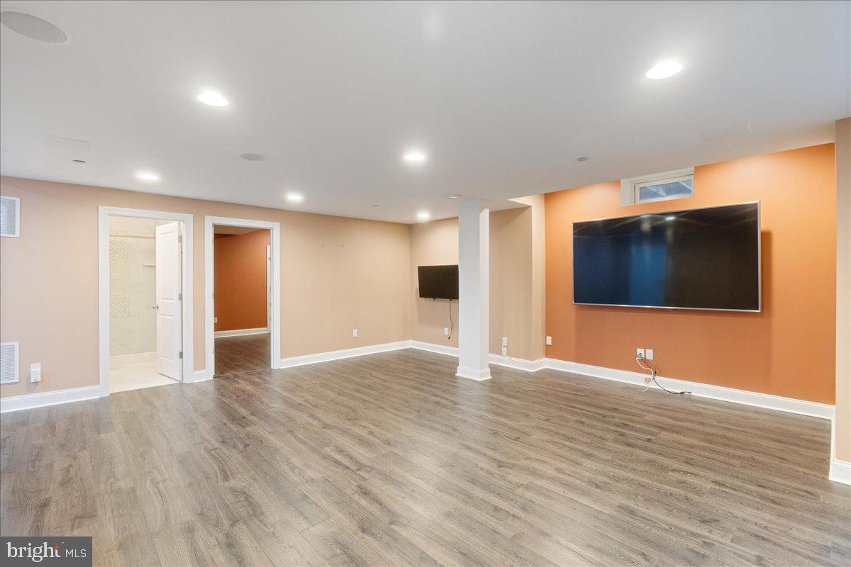 WOODLANDS AT WARWICK - Residential