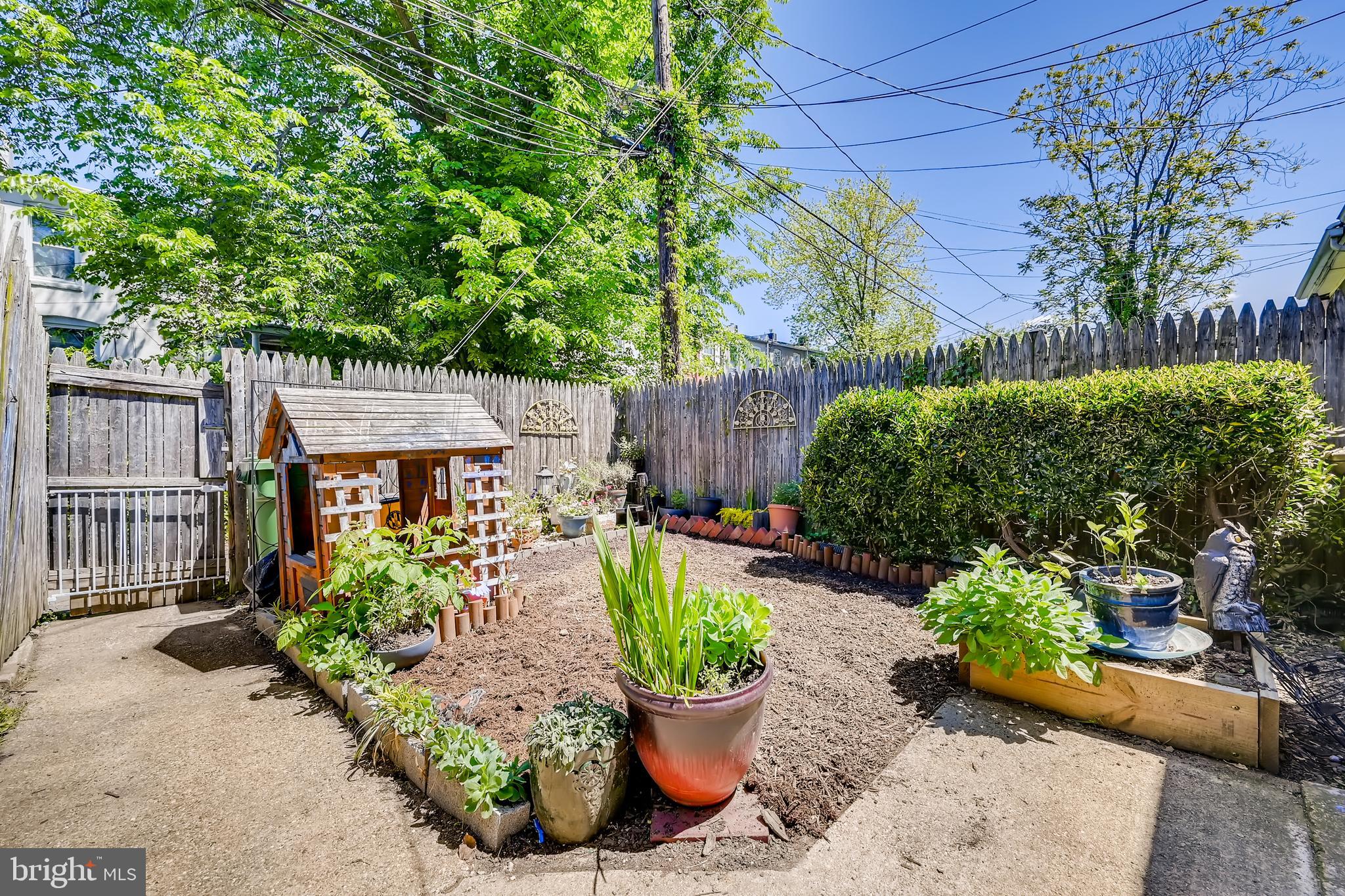 CHARLES VILLAGE - Residential