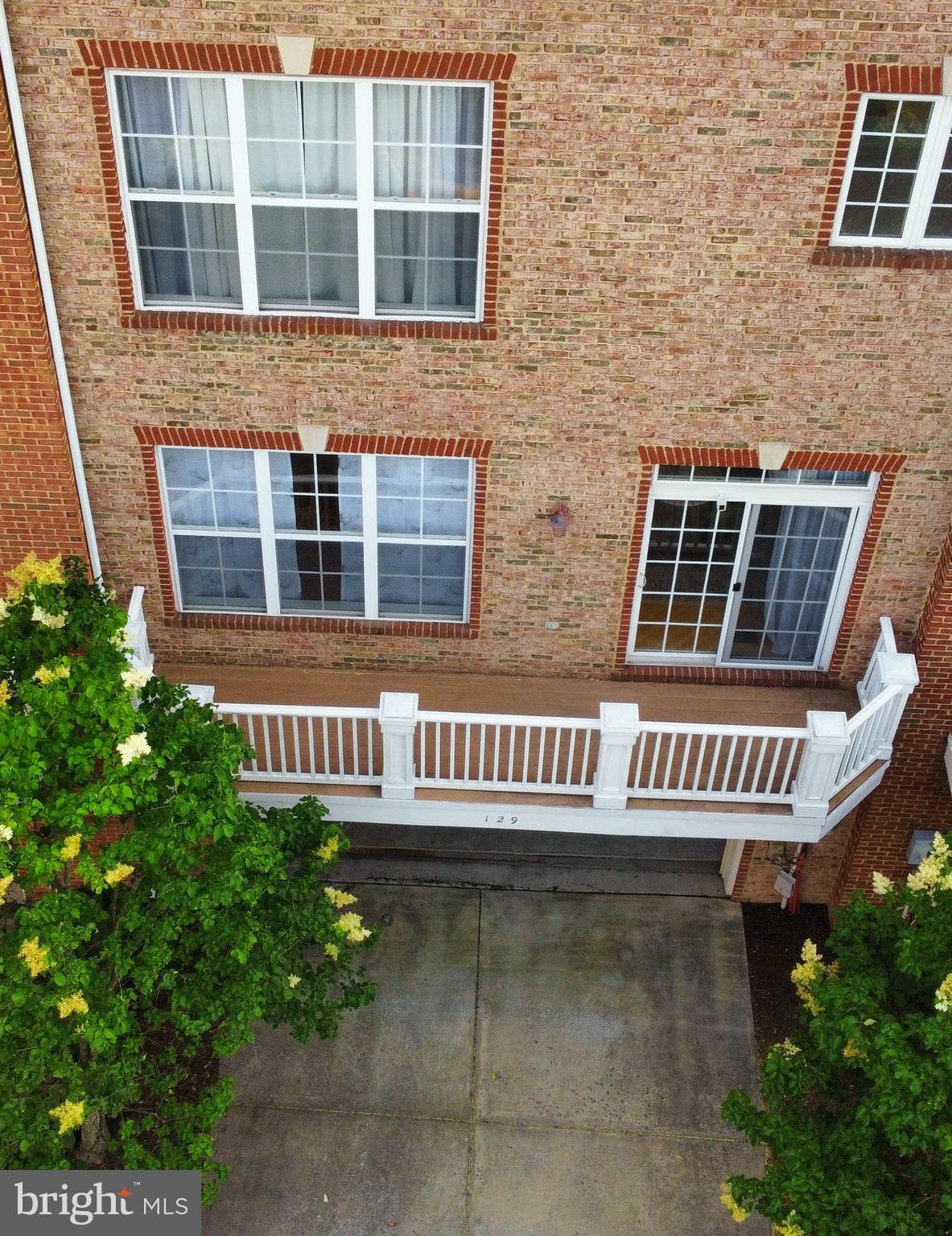 FORTNIGHTLY SQUARE - Residential