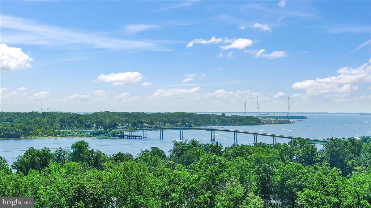 WARDOUR - Residential