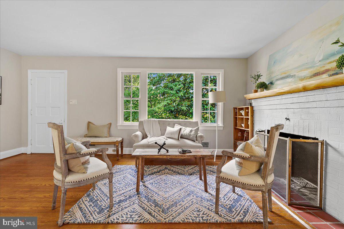 WARDOUR - Residential