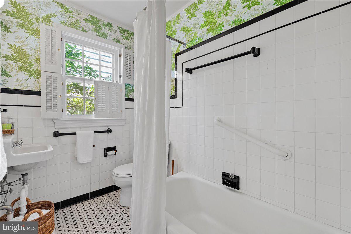 WARDOUR - Residential