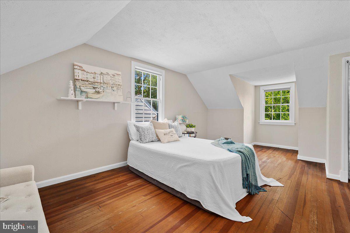 WARDOUR - Residential