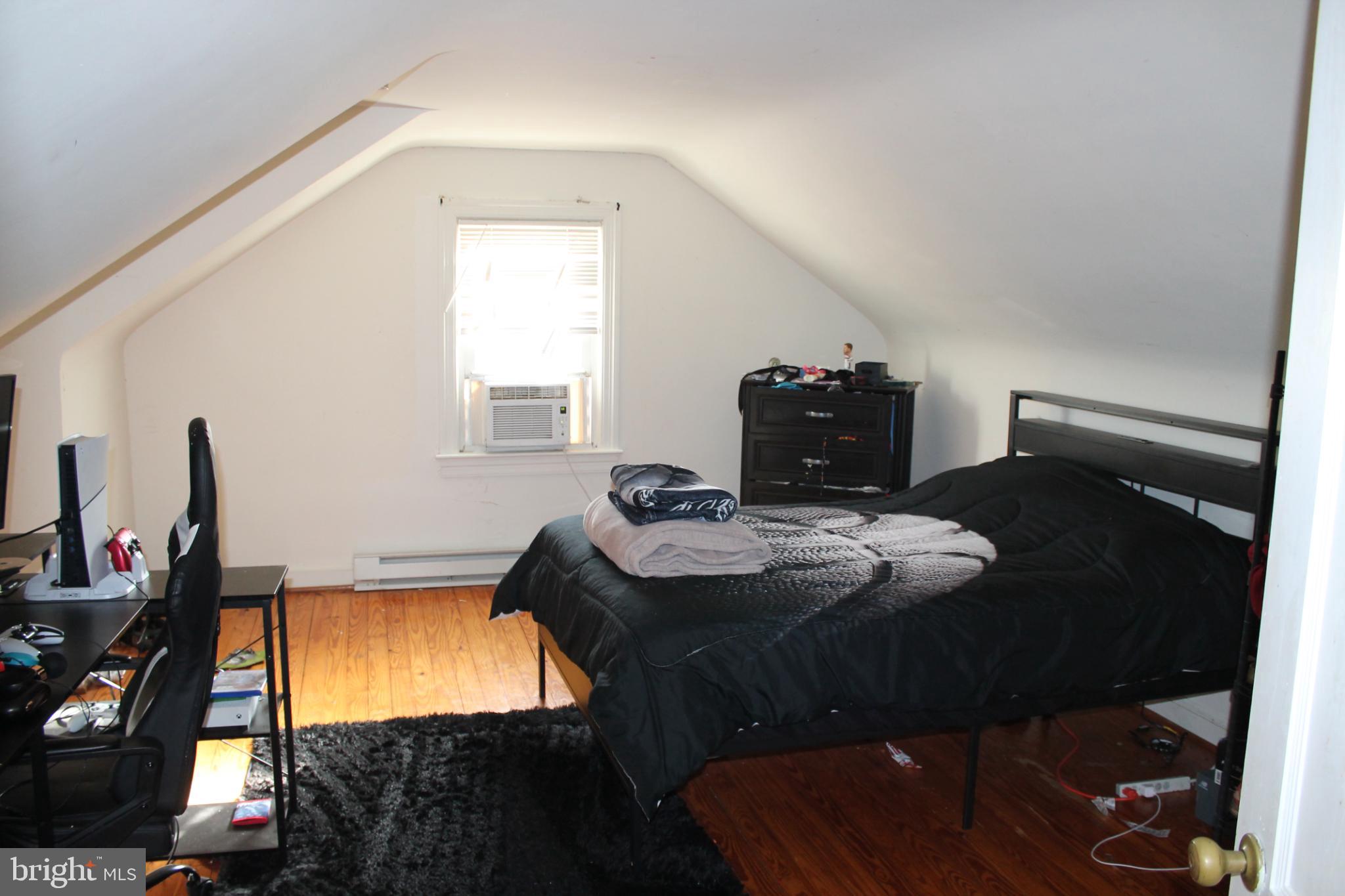 ARTHUR C OATES EST - Residential