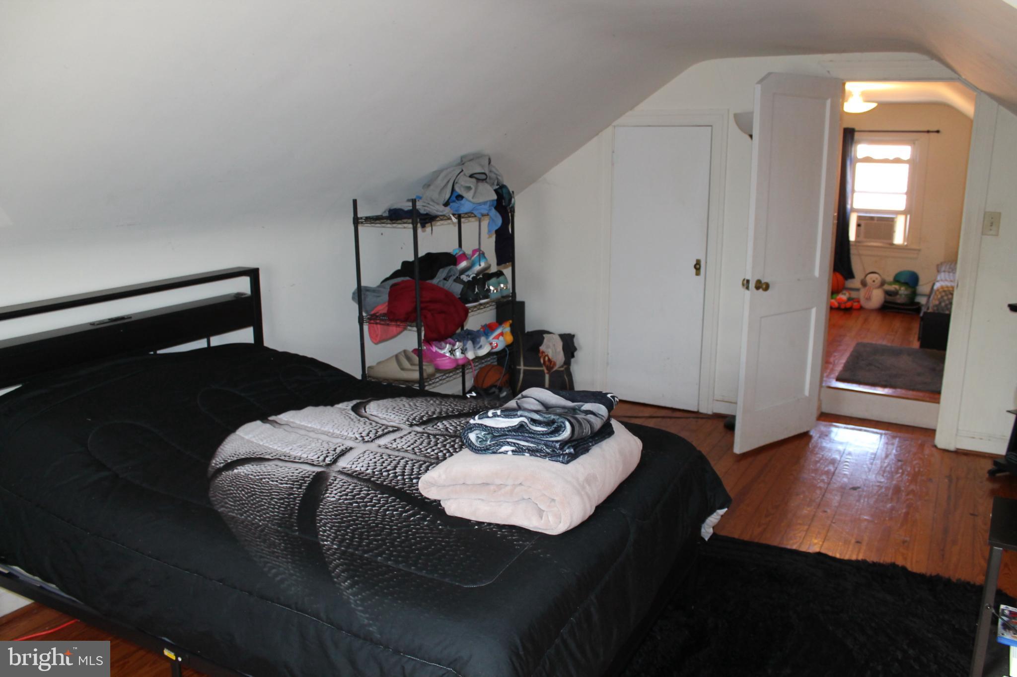 ARTHUR C OATES EST - Residential