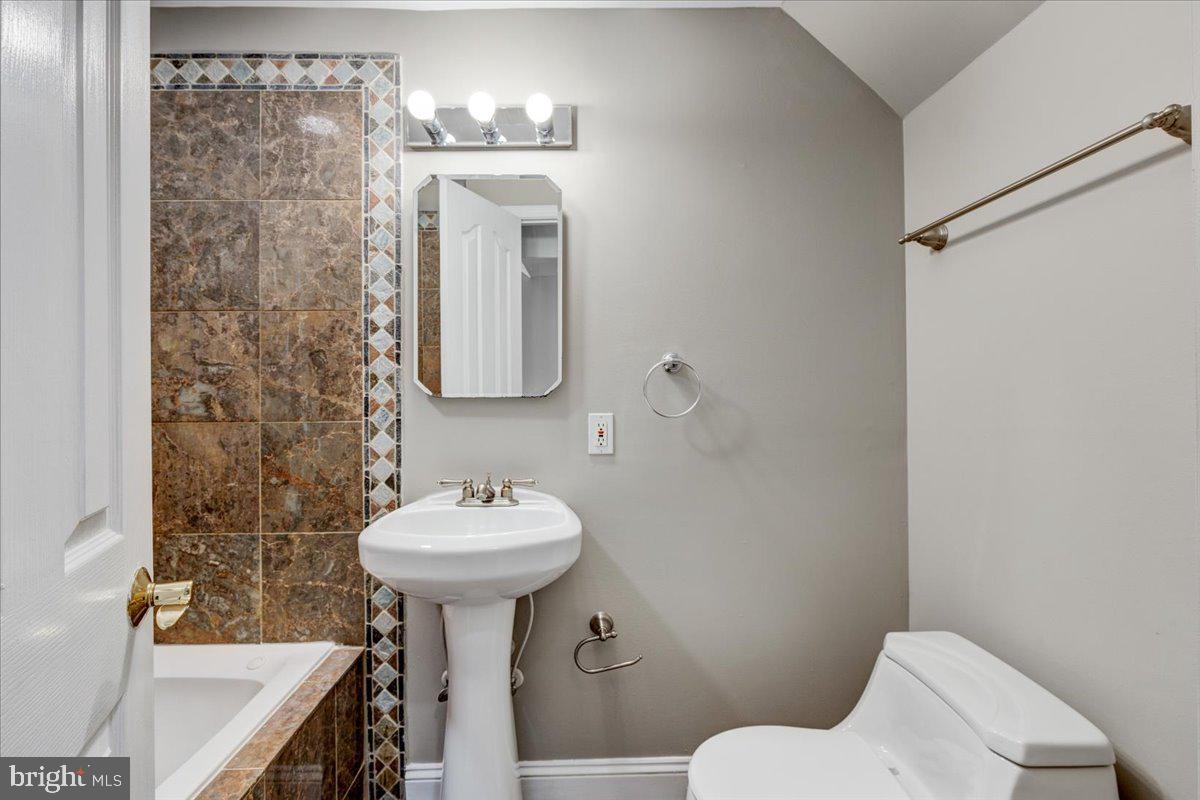 CANTON - Residential Lease