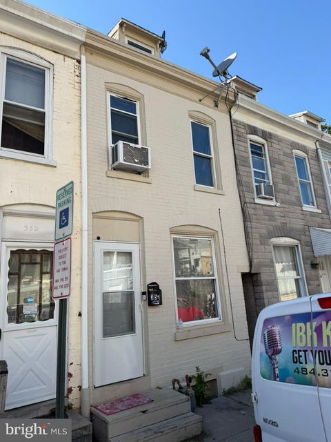 Townhouse For Sale - 354 Linden Street<br/> READING, PA 19604