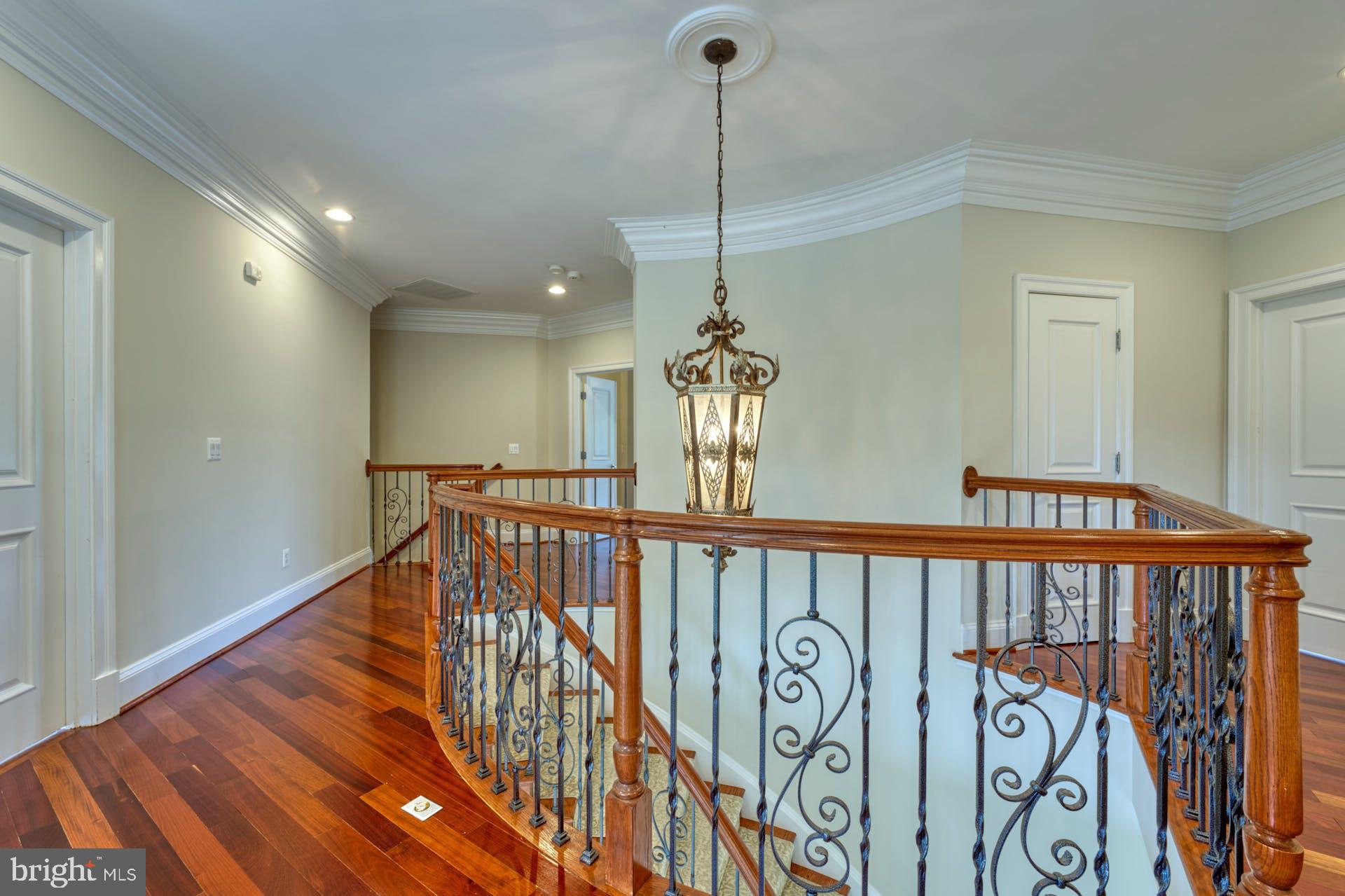 BEACON HILL - Residential