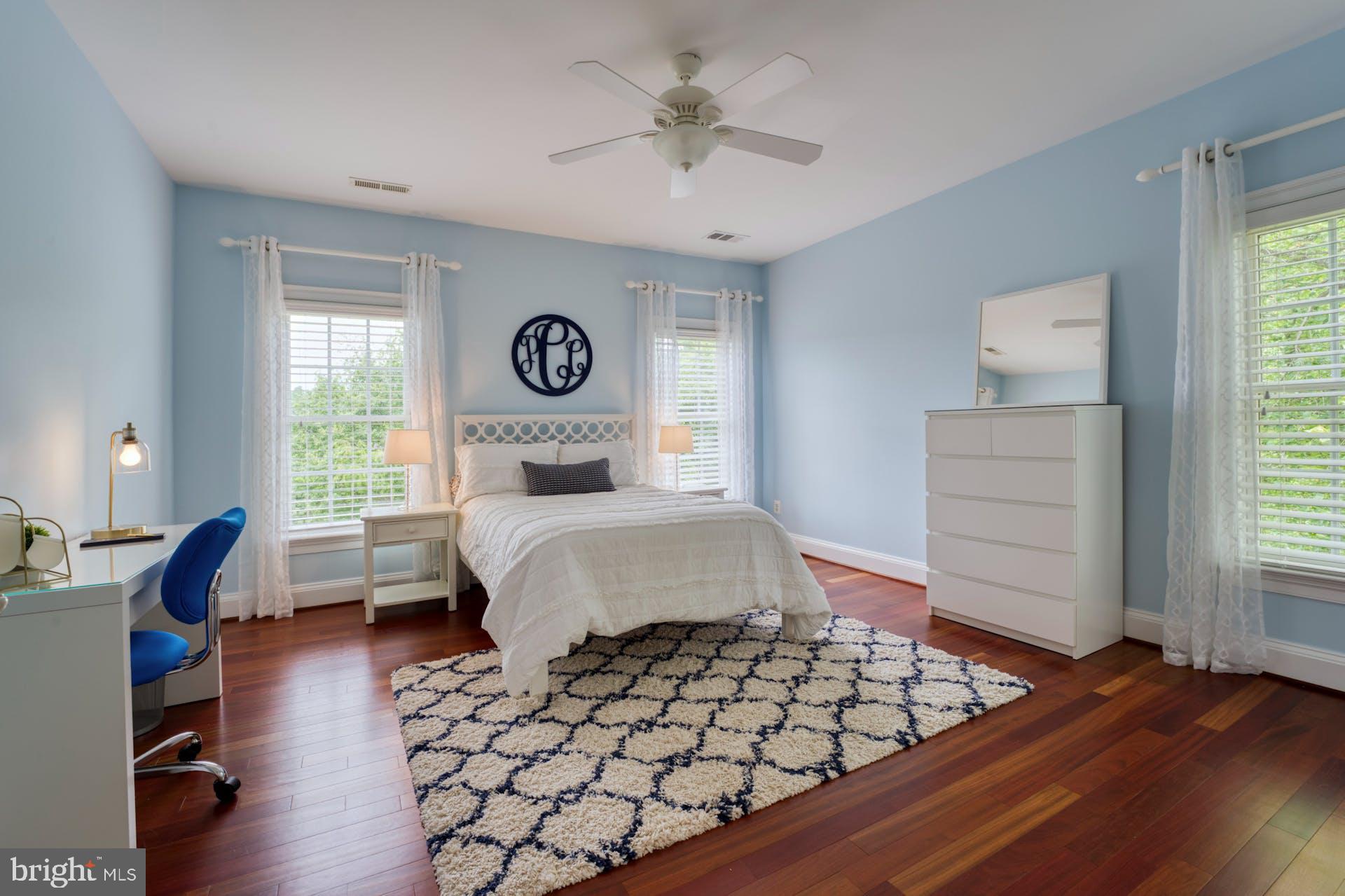 BEACON HILL - Residential