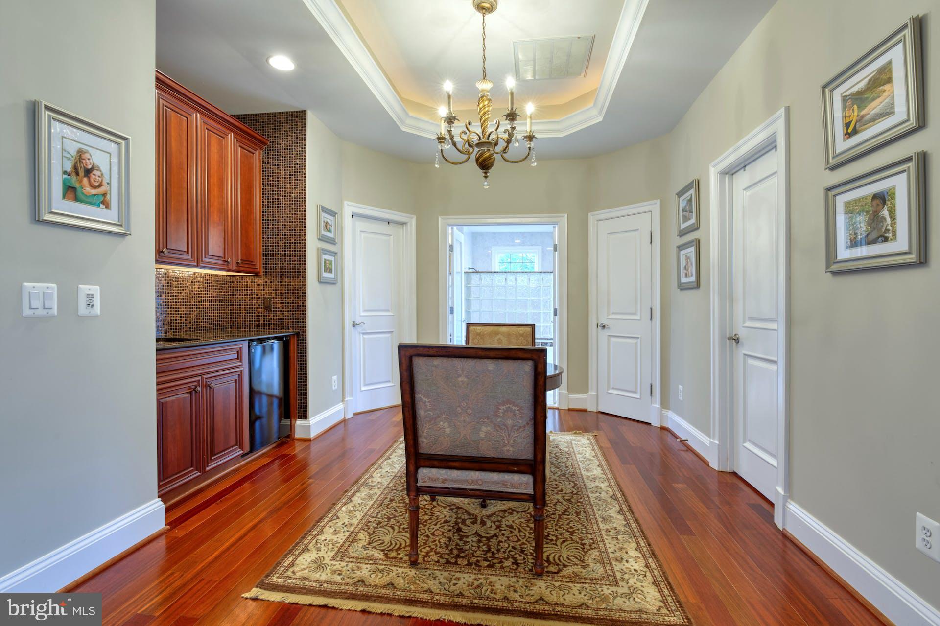 BEACON HILL - Residential