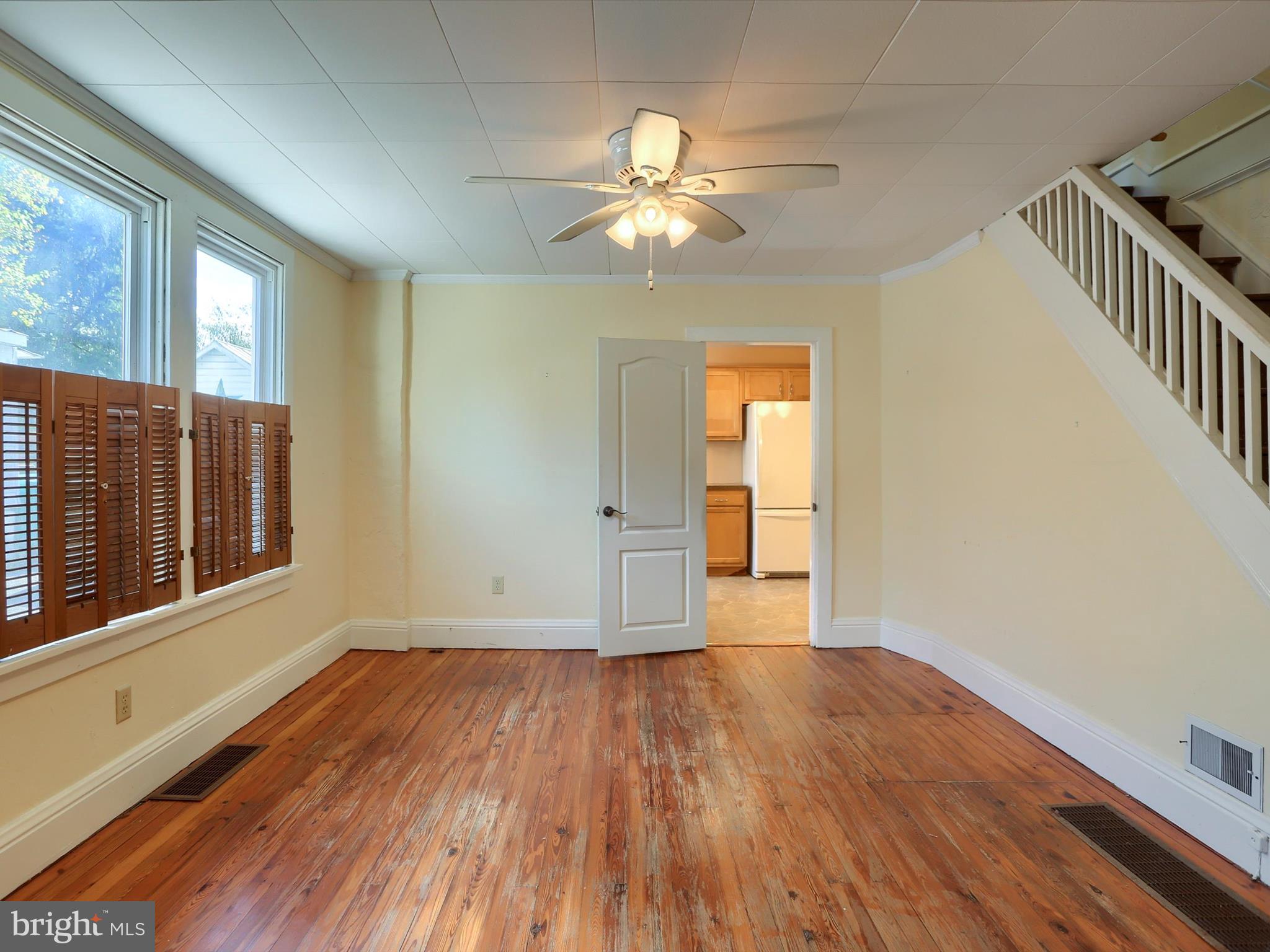 198 YORK ROAD 1/2