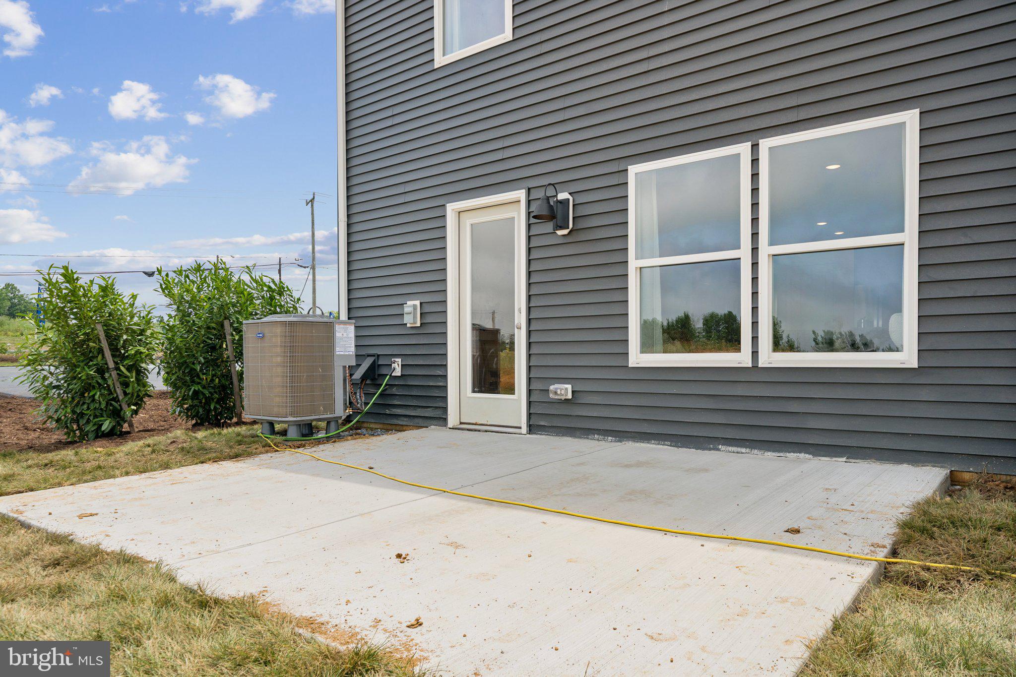 SUMMIT TOWNS - Residential