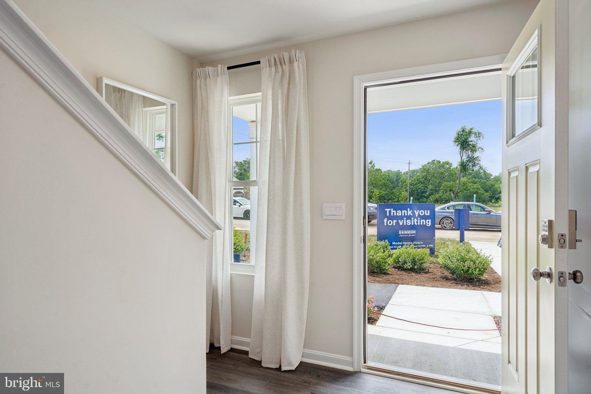 SUMMIT TOWNS - Residential