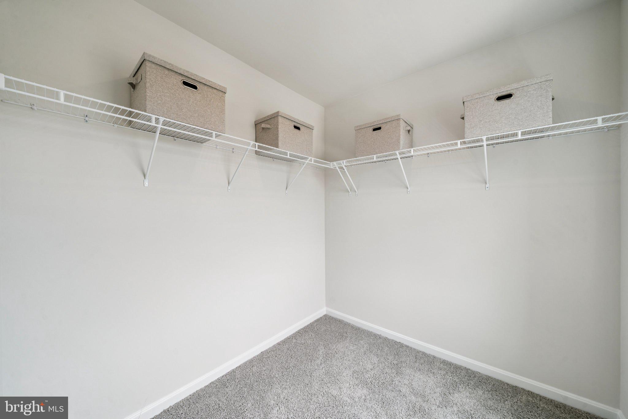 SUMMIT TOWNS - Residential